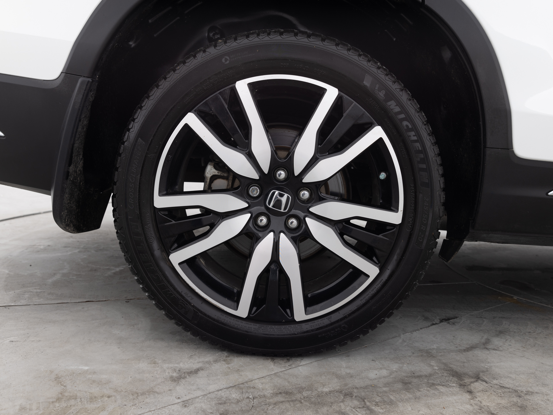 Used White Honda Pilot-10 for Sale