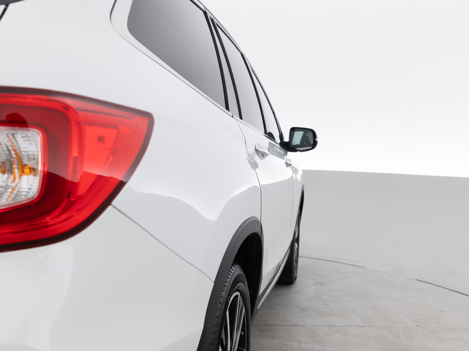 Used White Honda Pilot-3 for Sale
