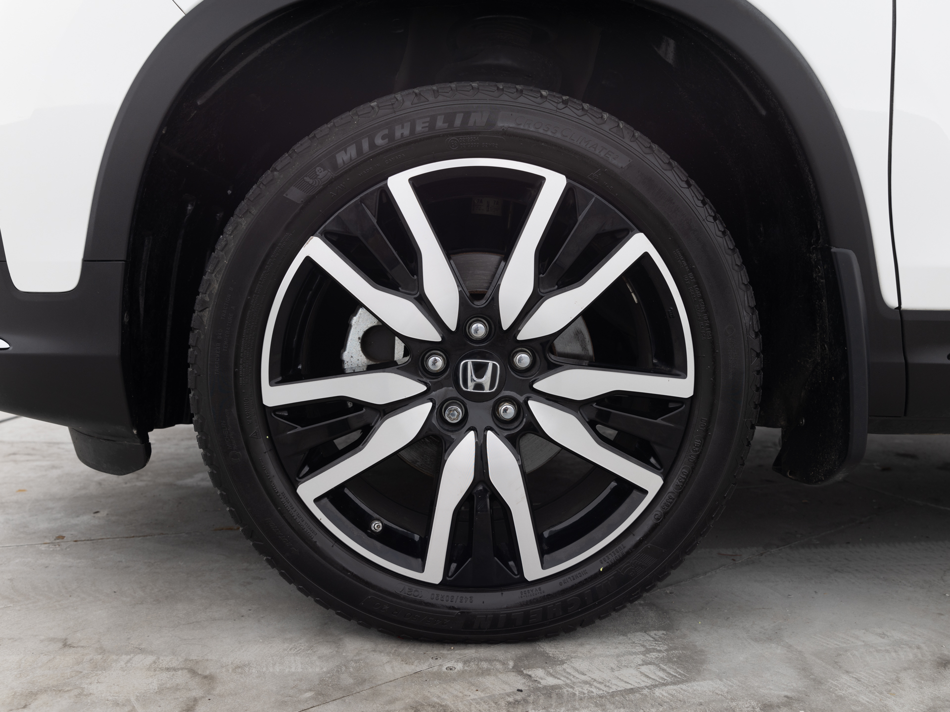 Used White Honda Pilot-7 for Sale