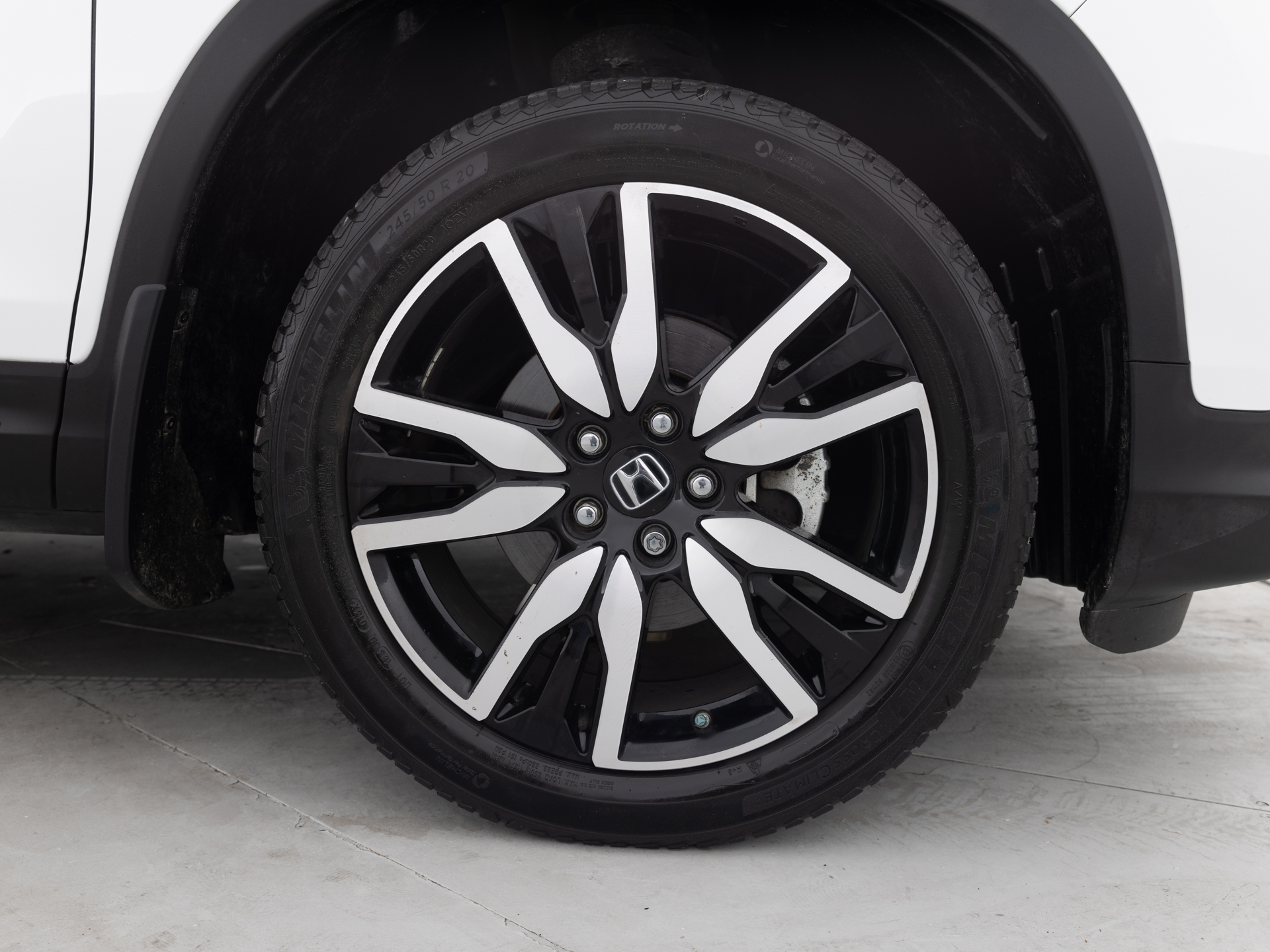 Used White Honda Pilot-9 for Sale