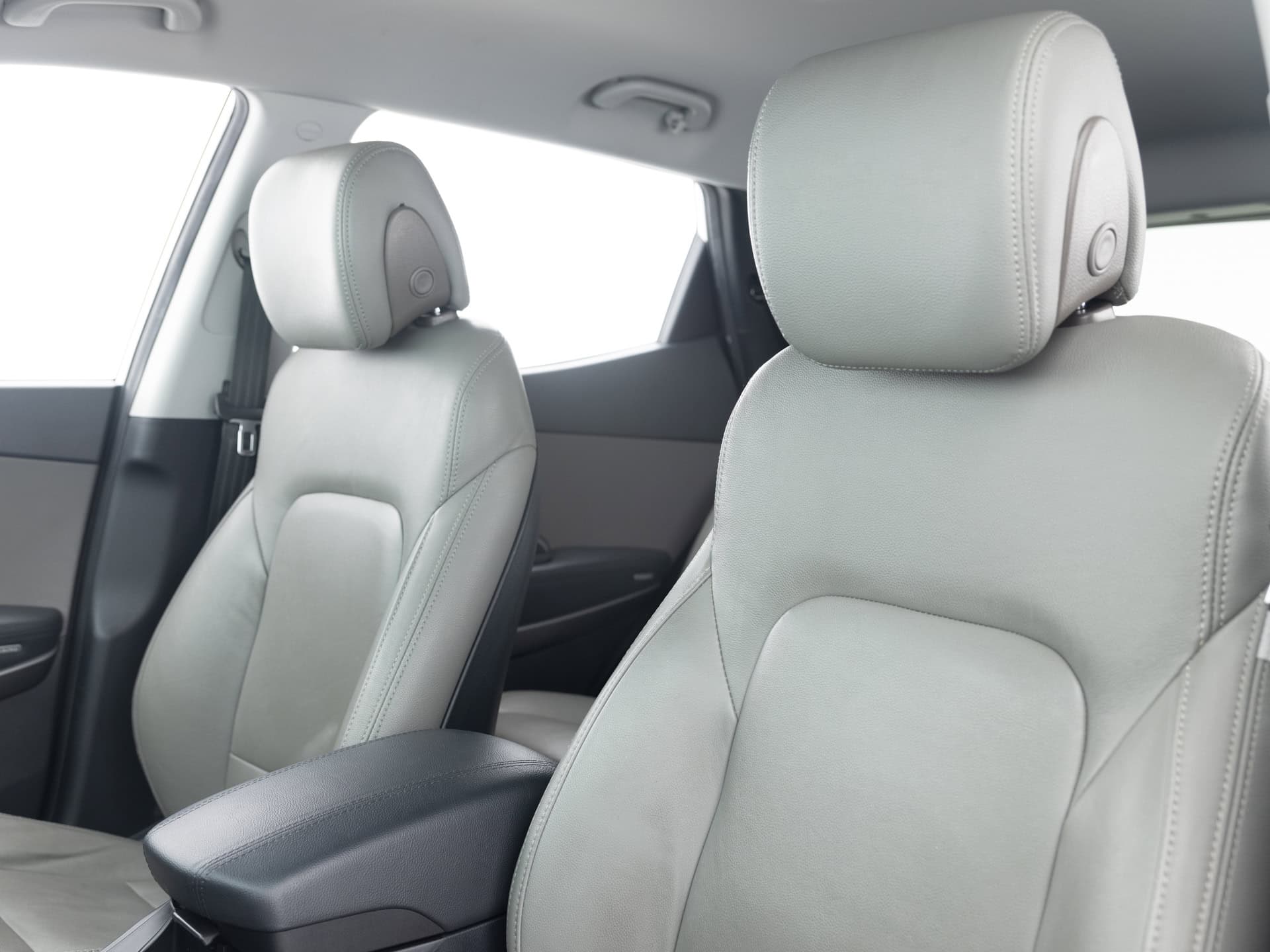 Used White Hyundai Santa Fe-13 for Sale