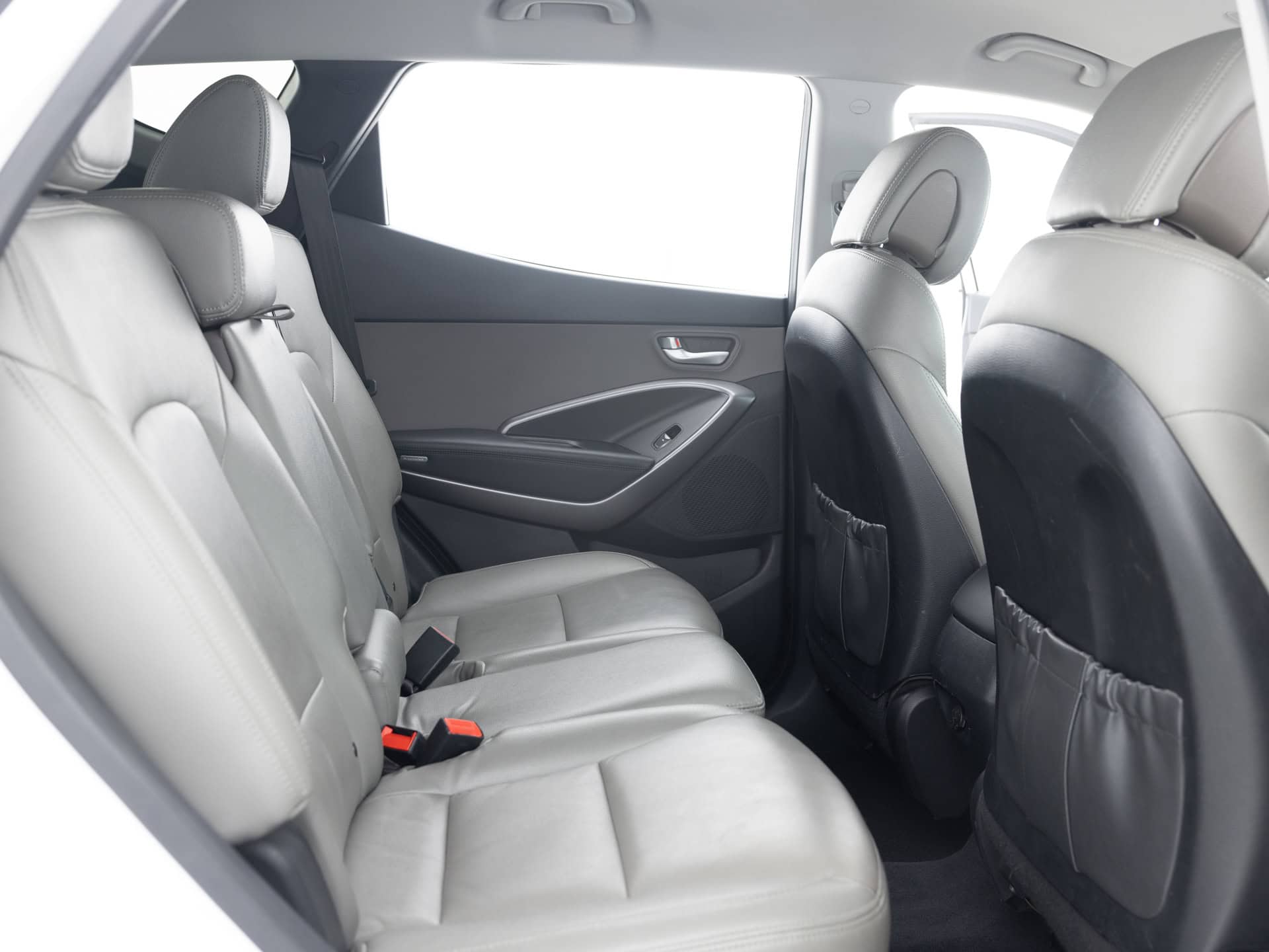 Used White Hyundai Santa Fe-20 for Sale