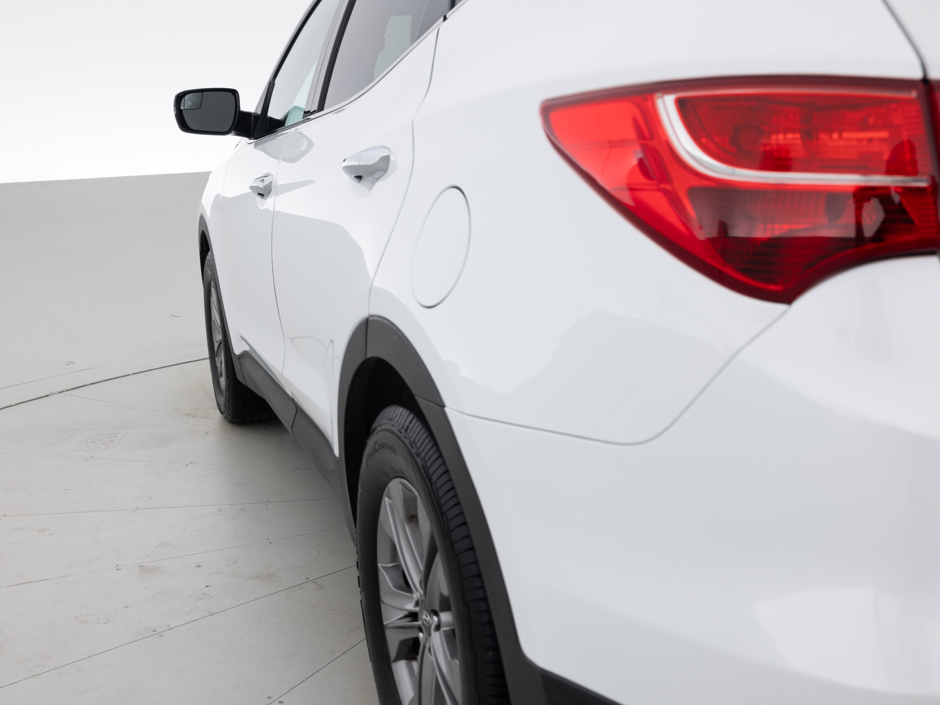 Used White Hyundai Santa Fe-6 for Sale