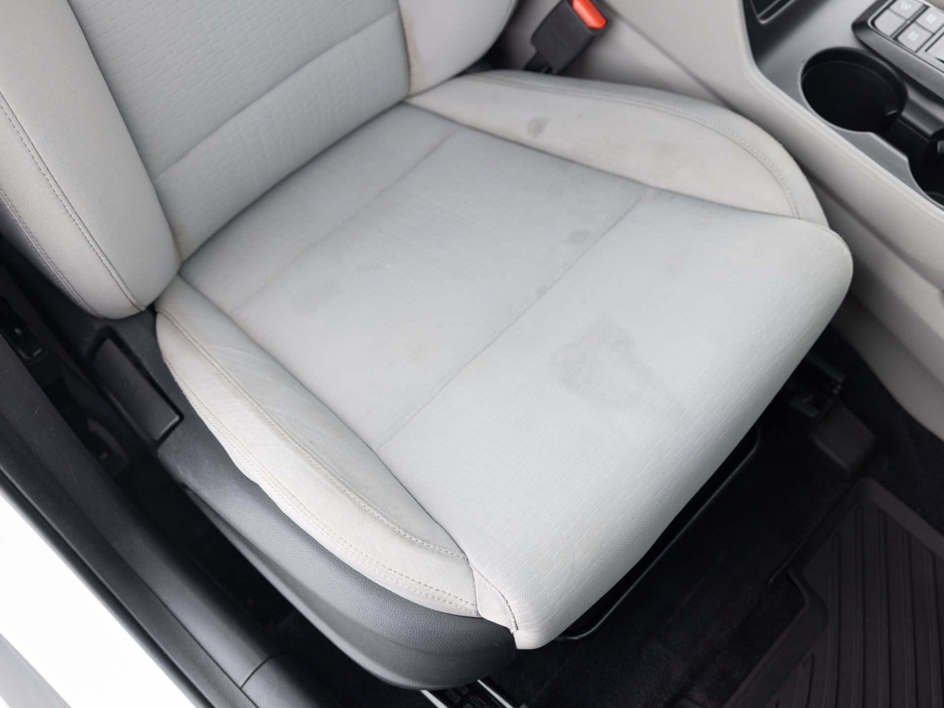 Used White Hyundai Tuscon SE-17 for Sale