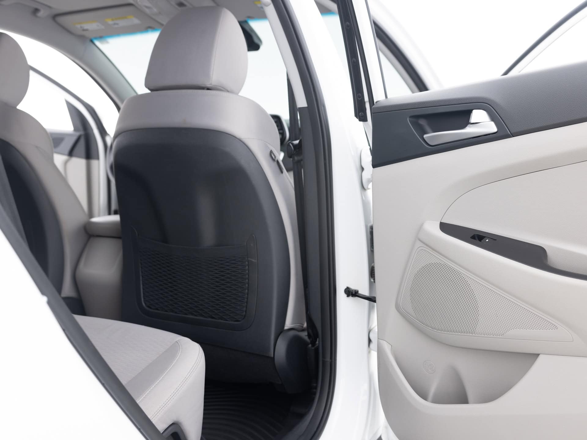 Used White Hyundai Tuscon SE-22 for Sale