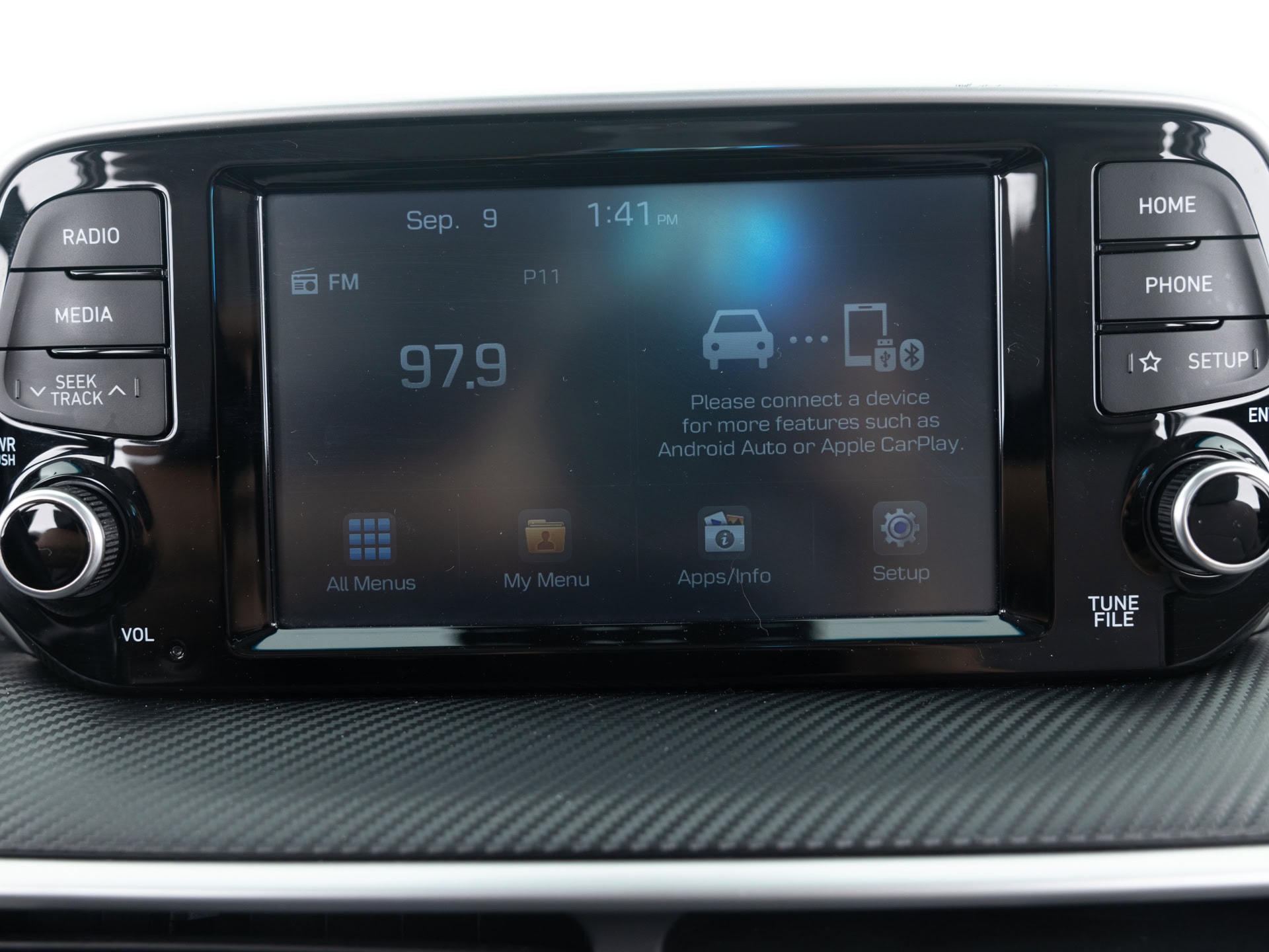 Used White Hyundai Tuscon SE-24 for Sale