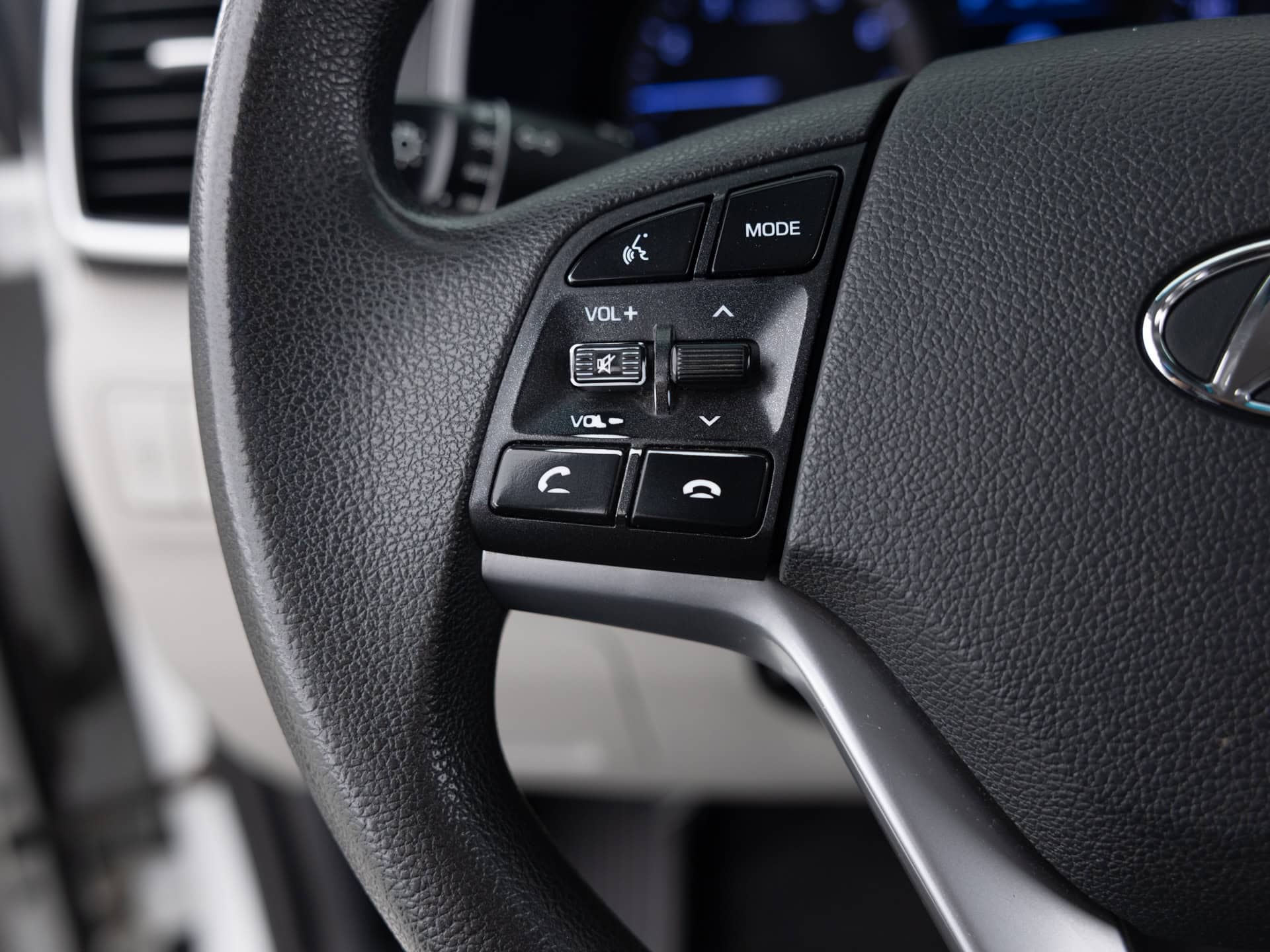 Used White Hyundai Tuscon SE-28 for Sale