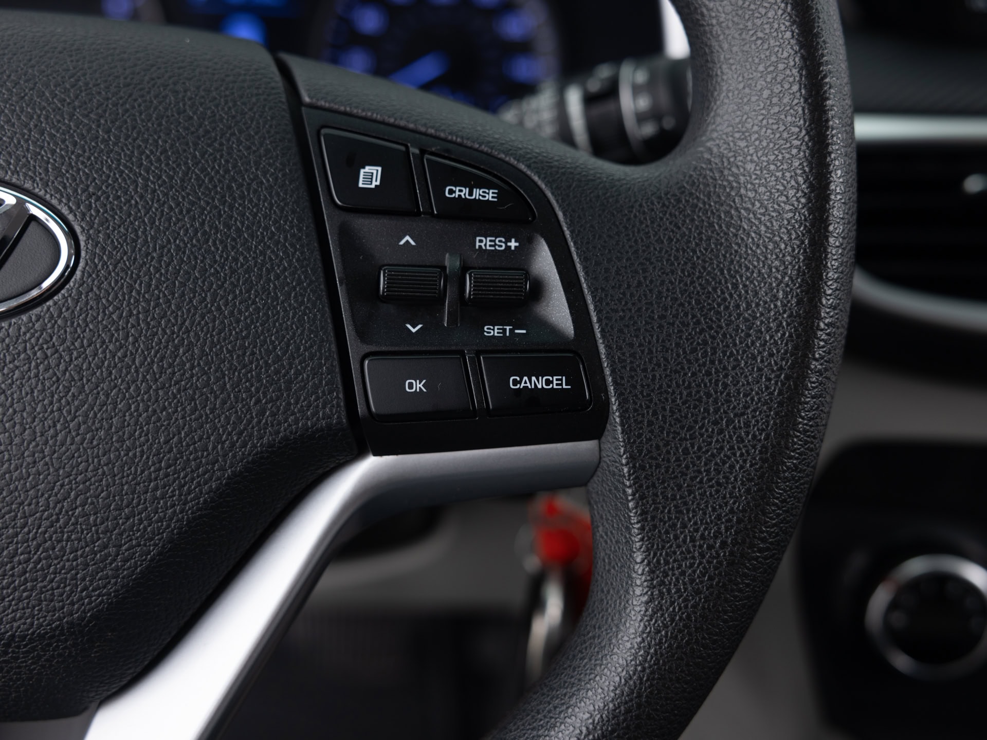 Used White Hyundai Tuscon SE-29 for Sale