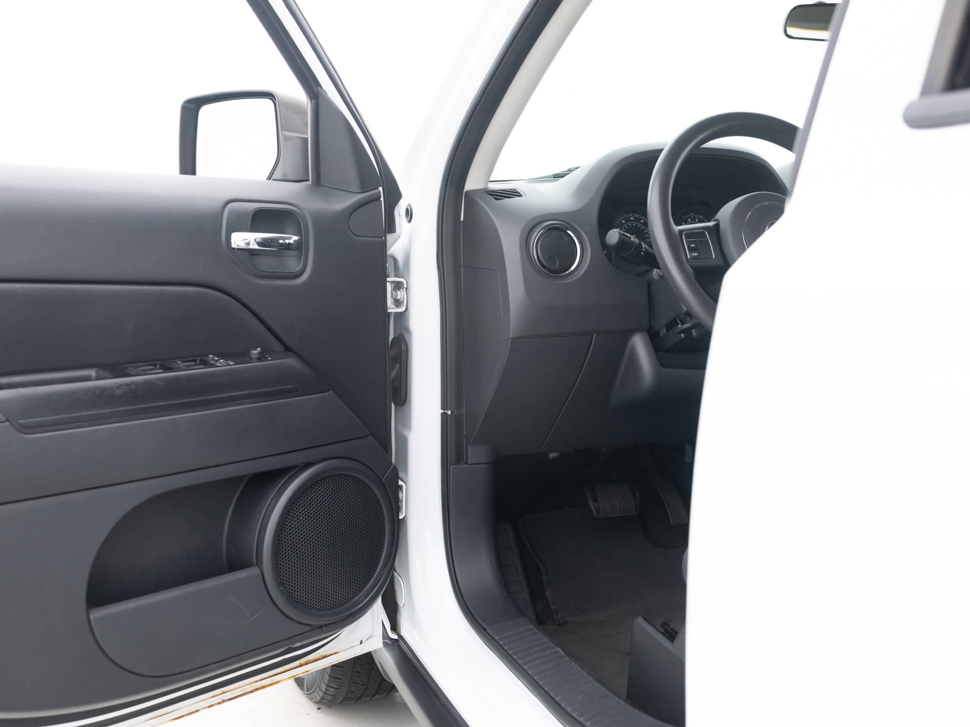 Used White Jeep Patriot ALT-16 for Sale