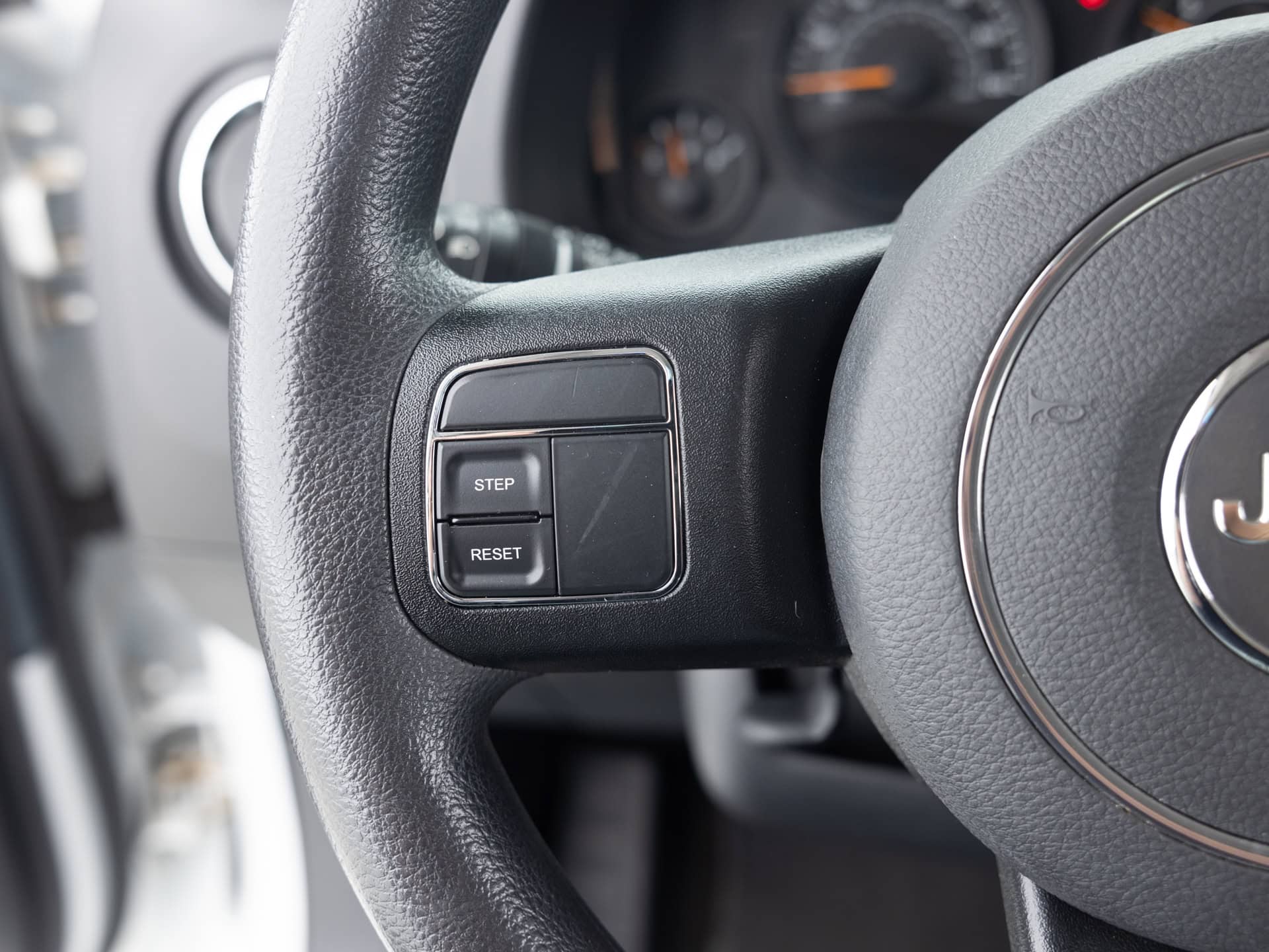 Used White Jeep Patriot ALT-26 for Sale