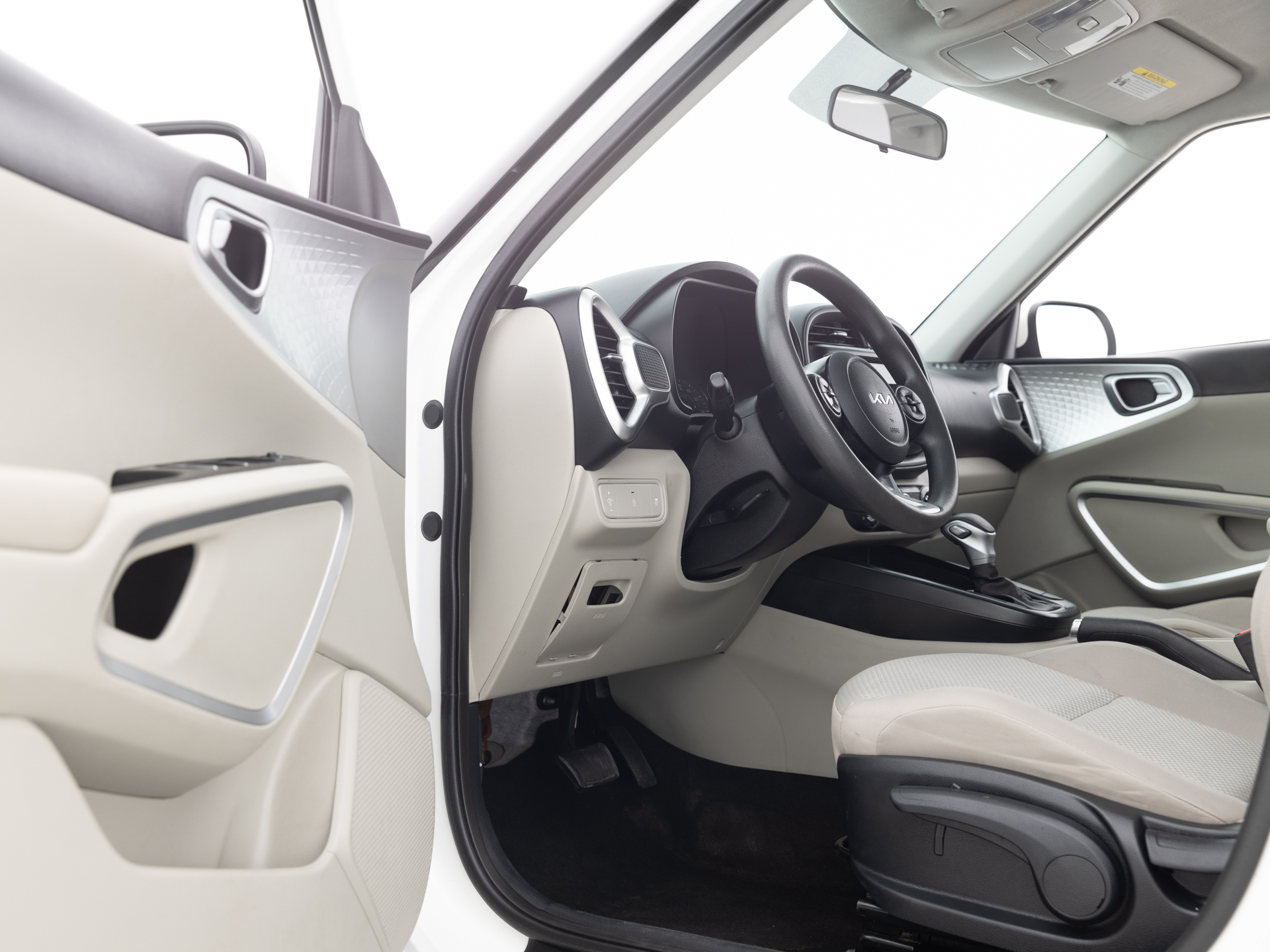 Used White Kia Soul LX-23 for Sale