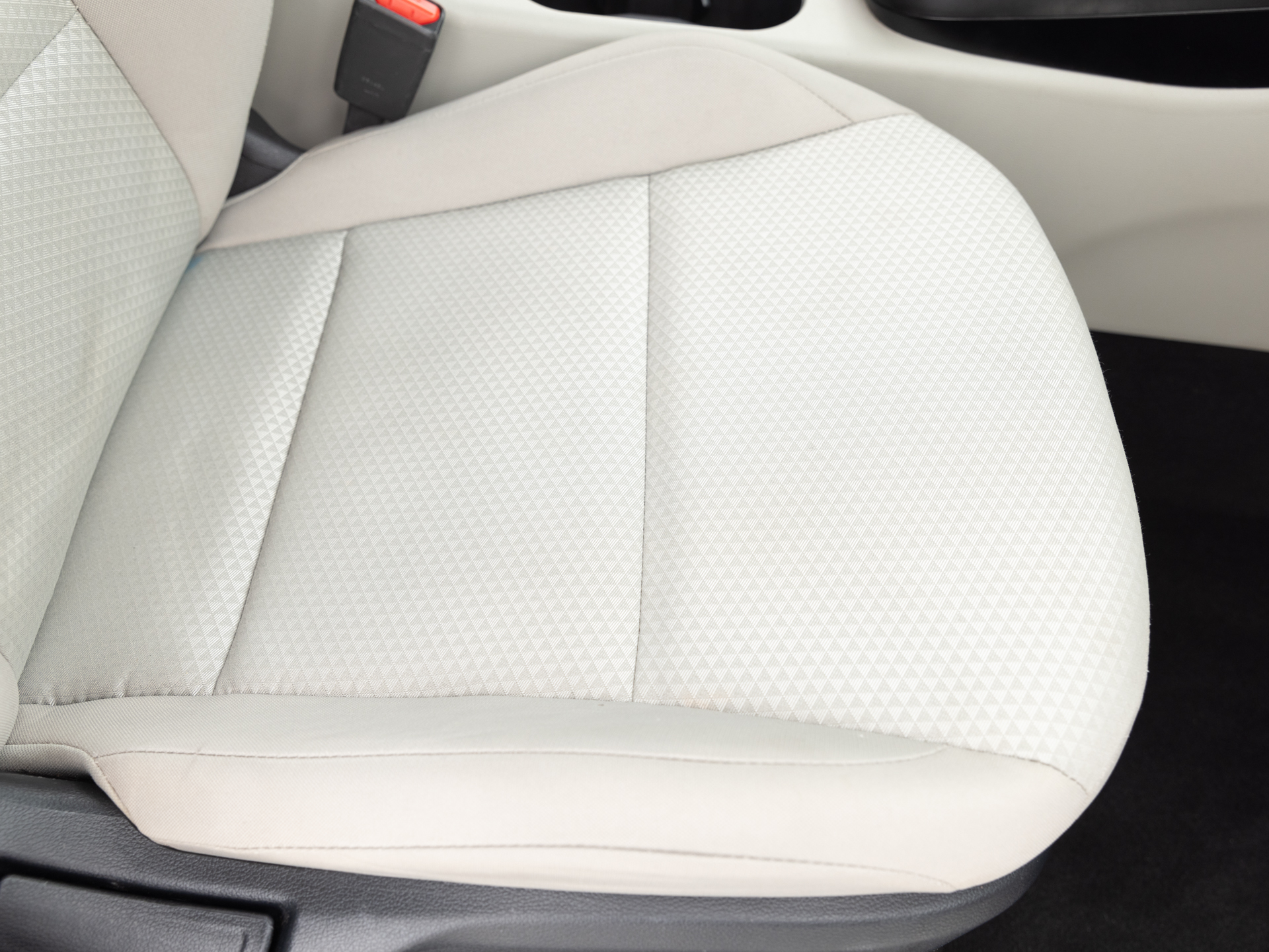 Used White Kia Soul LX-24 for Sale
