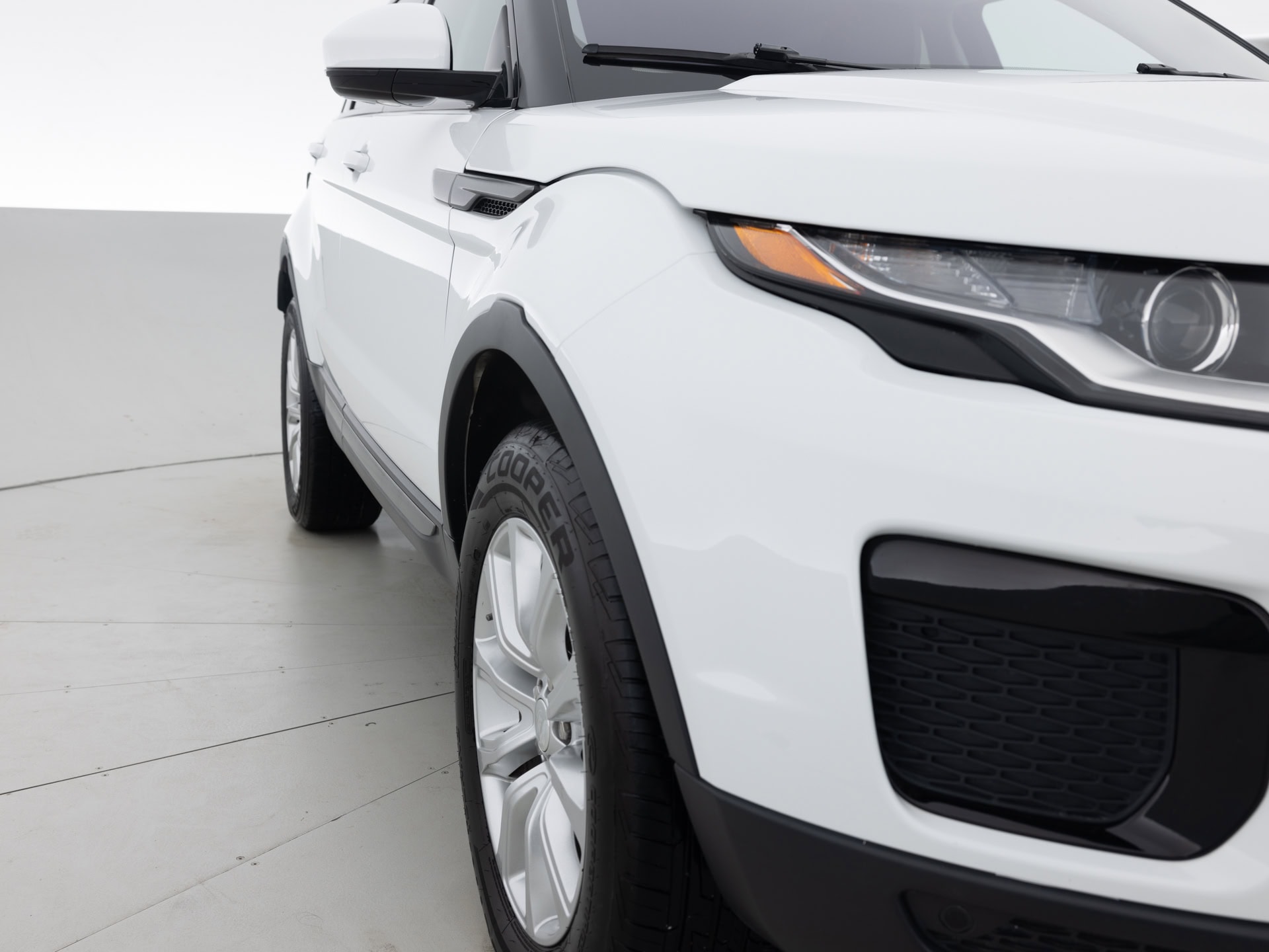 Used White Land Rover Evoque-4 for Sale