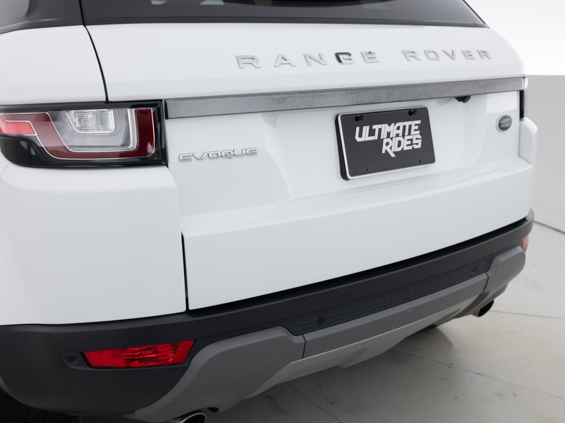 Used White Land Rover Evoque-8 for Sale