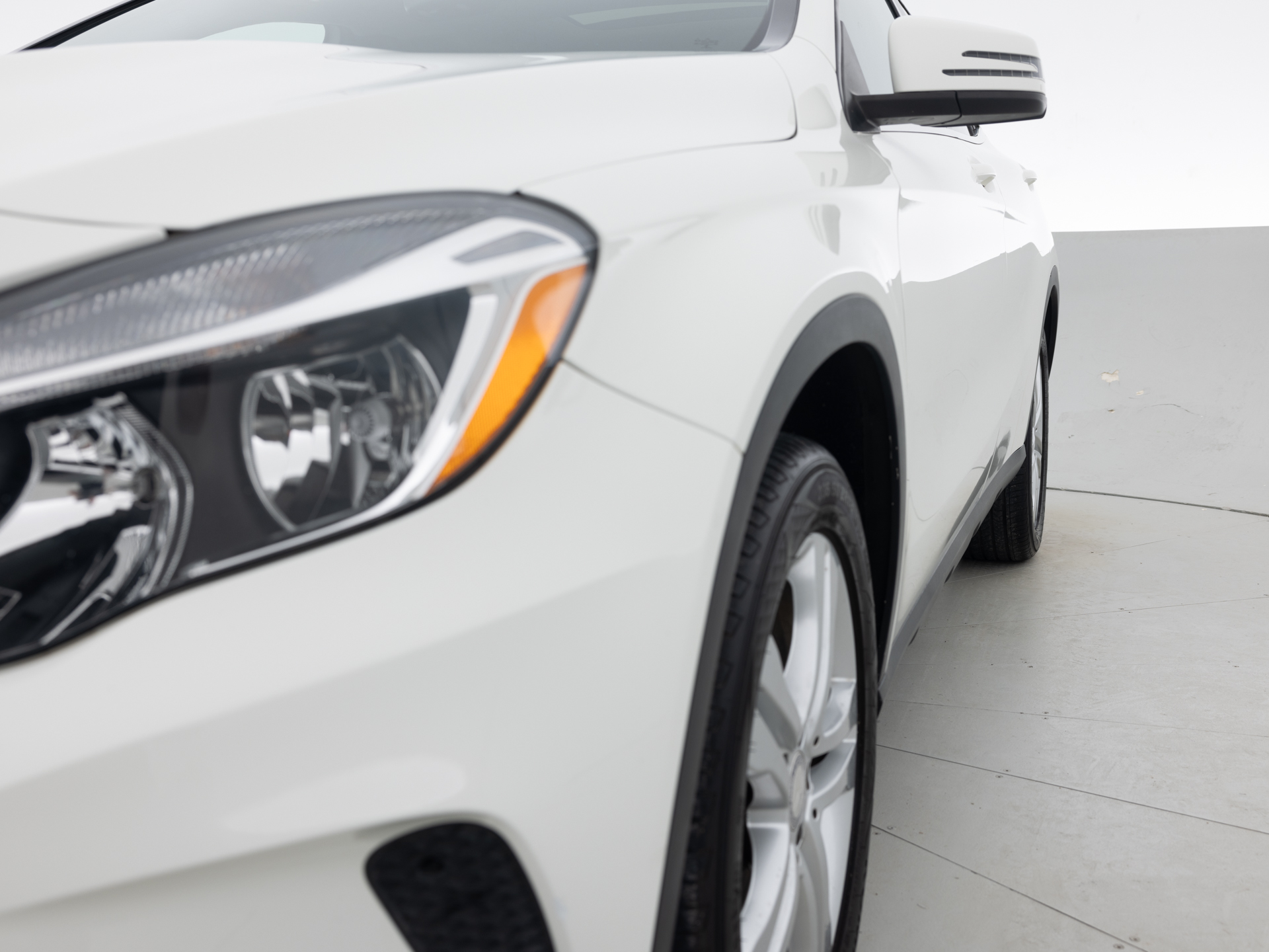 Used White Mercedes GLA 250-3 for Sale