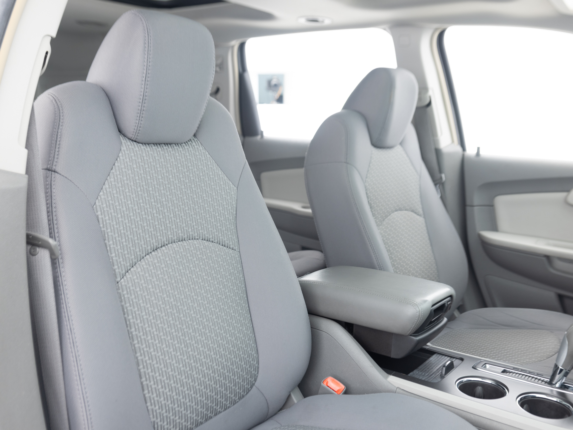 Used White Nissan Armada Platinum-18 for Sale