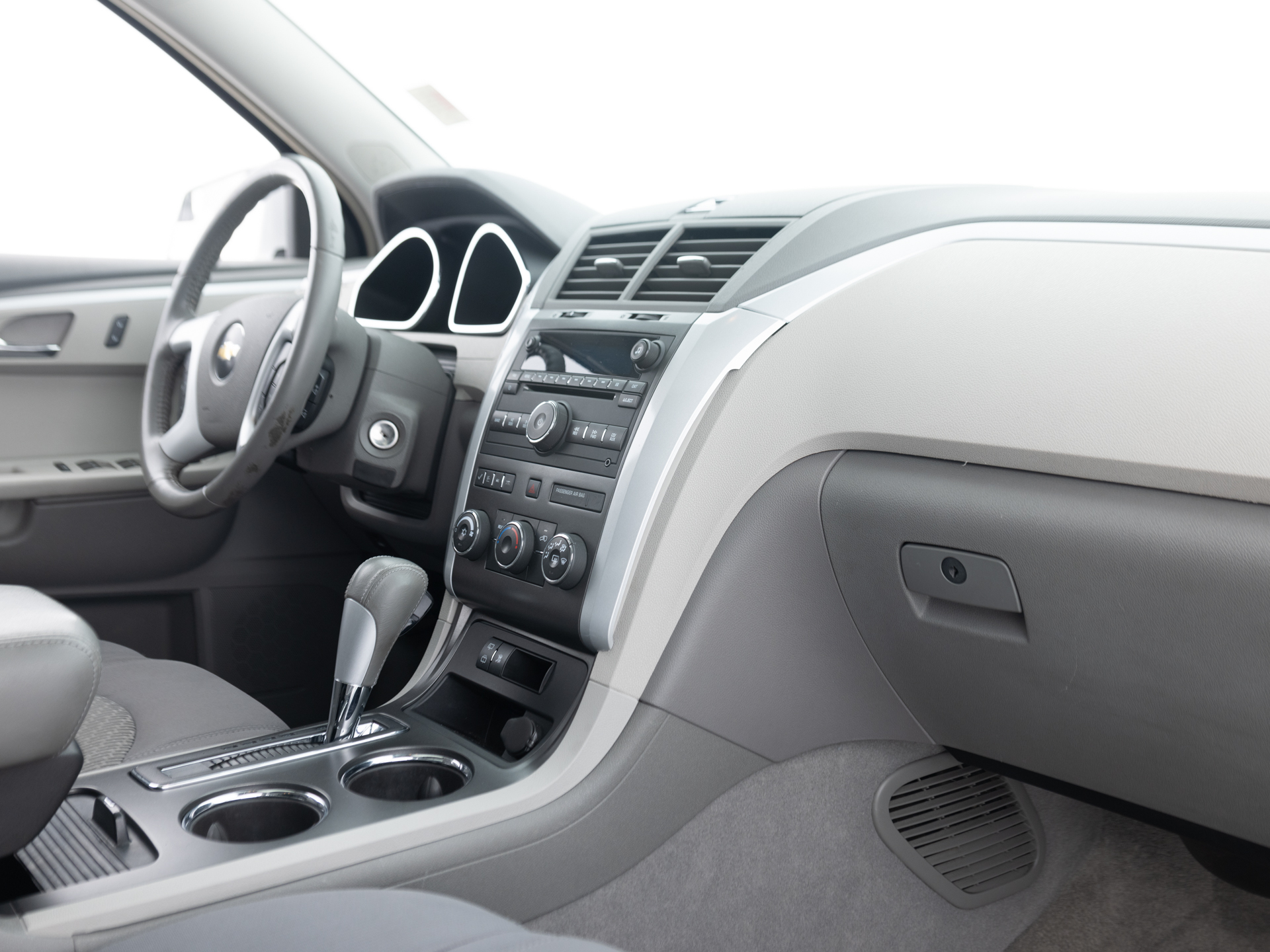 Used White Nissan Armada Platinum-19 for Sale