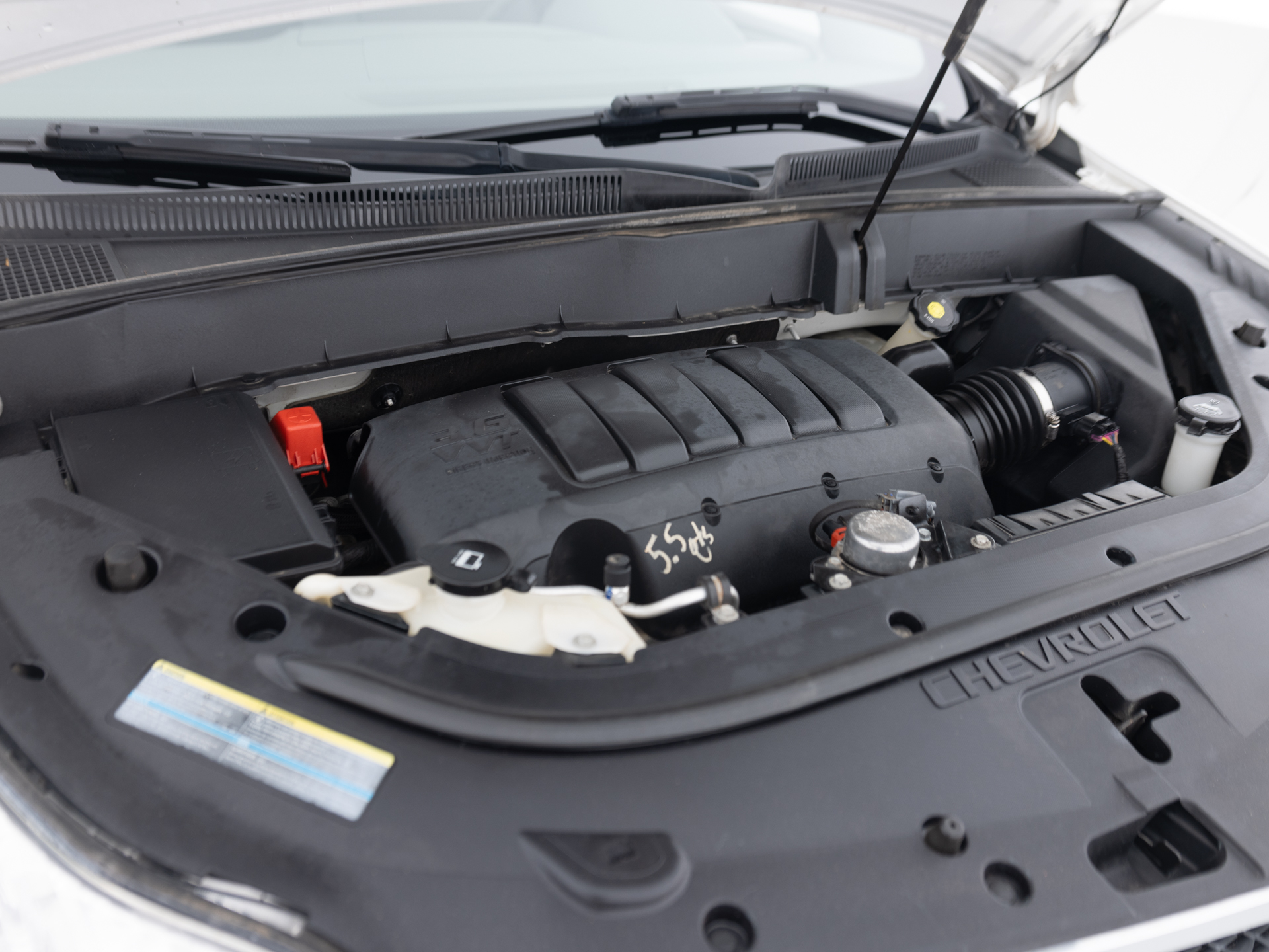 Used White Nissan Armada Platinum-29 for Sale