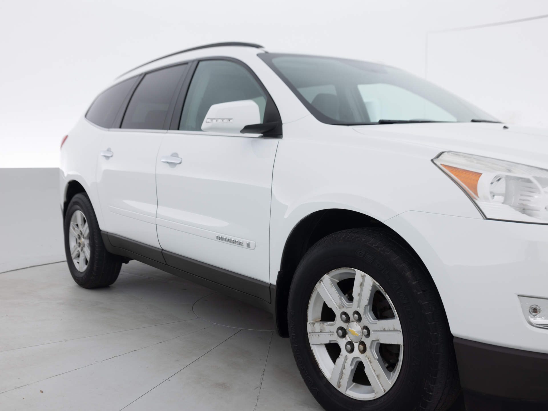 Used White Nissan Armada Platinum-4 for Sale