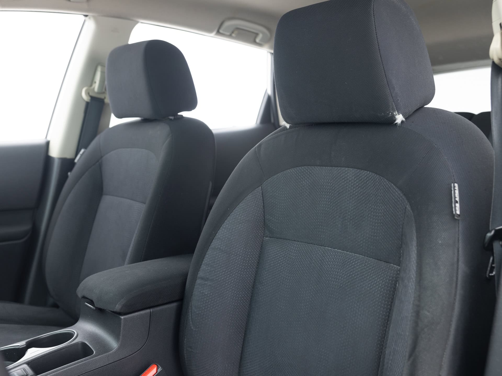 Used White Nissan Rogue-14 for Sale
