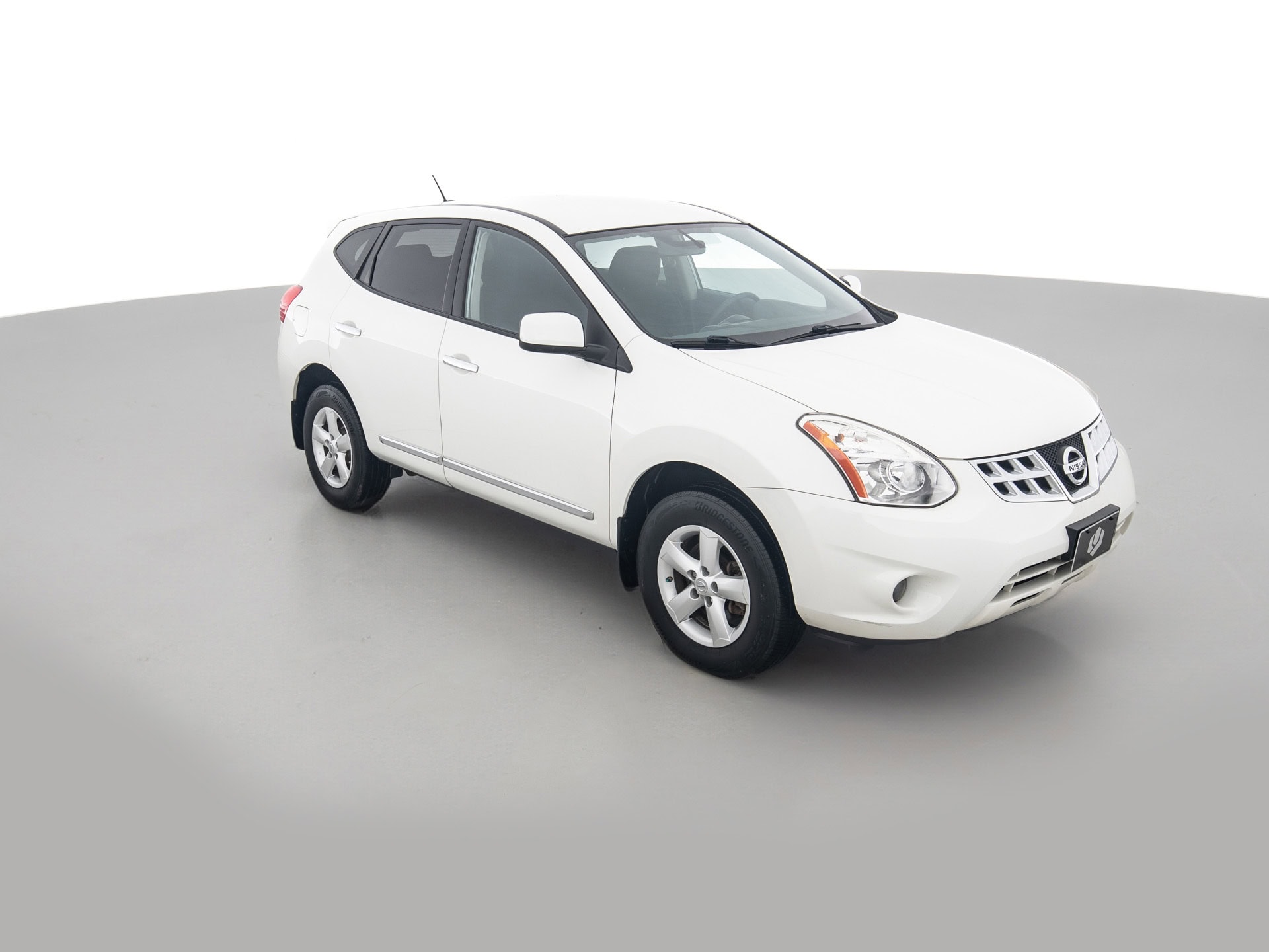 Used White Nissan Rogue-2 for Sale
