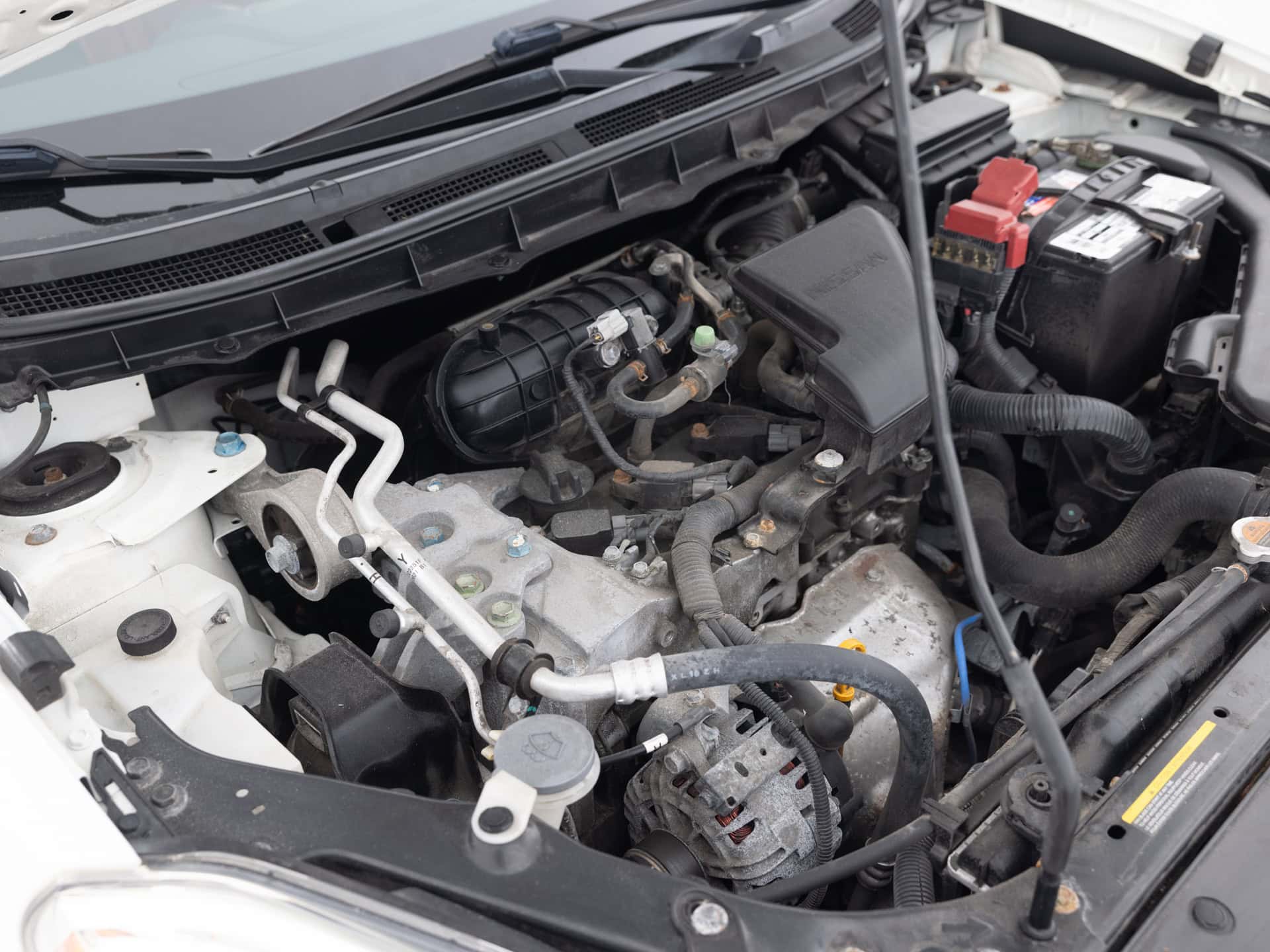 Used White Nissan Rogue-30 for Sale