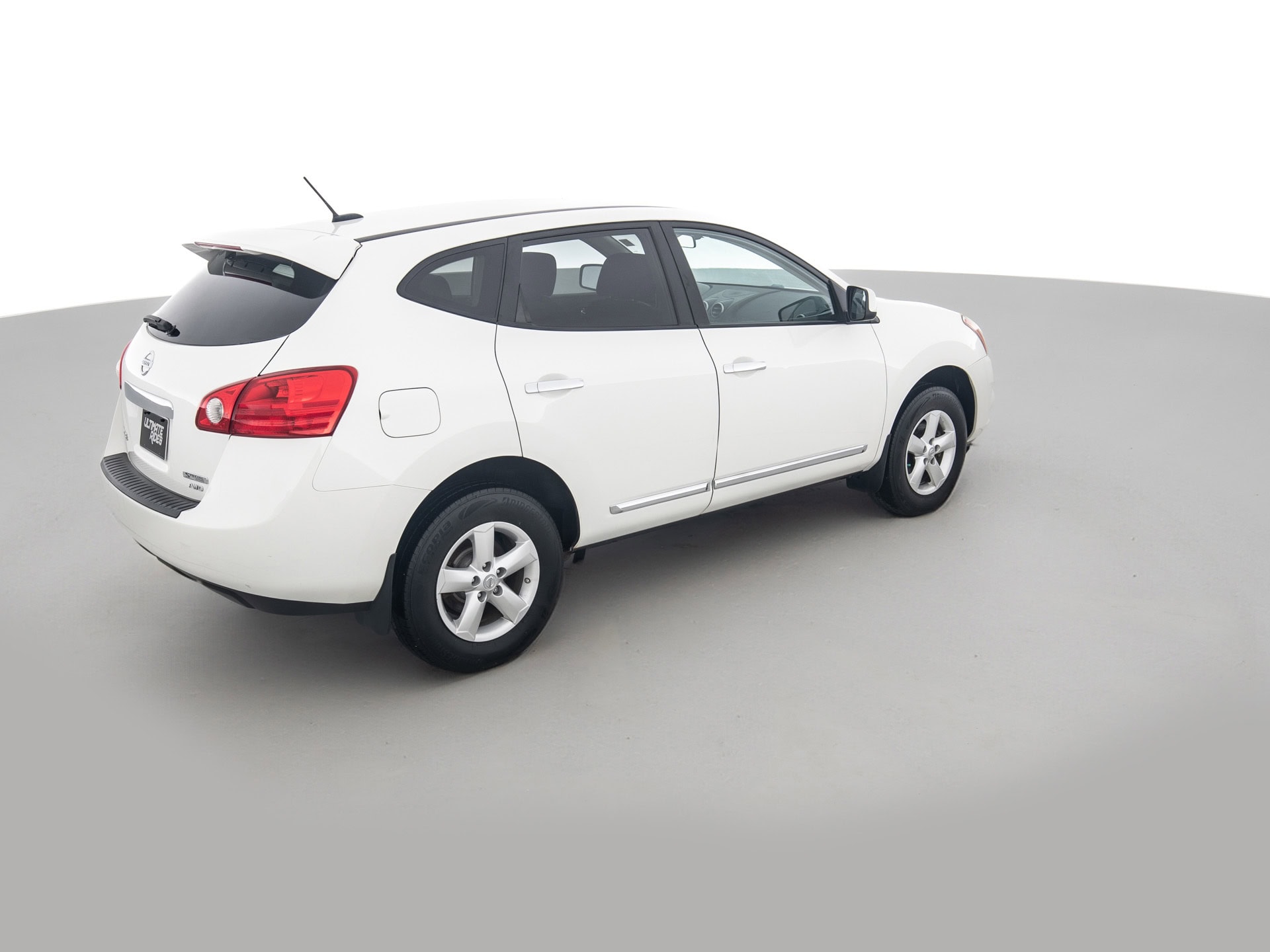 Used White Nissan Rogue-4 for Sale