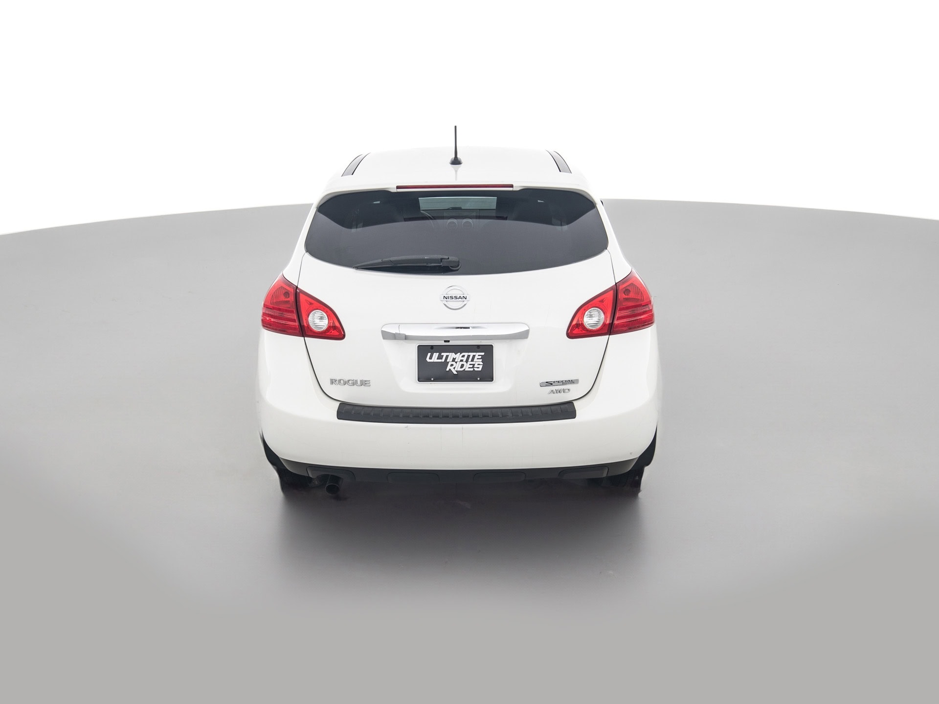Used White Nissan Rogue-5 for Sale