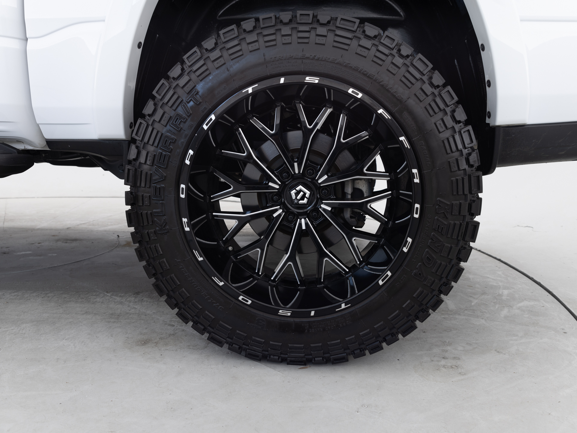 Used White Ram 1500 Big Horn-10 for Sale