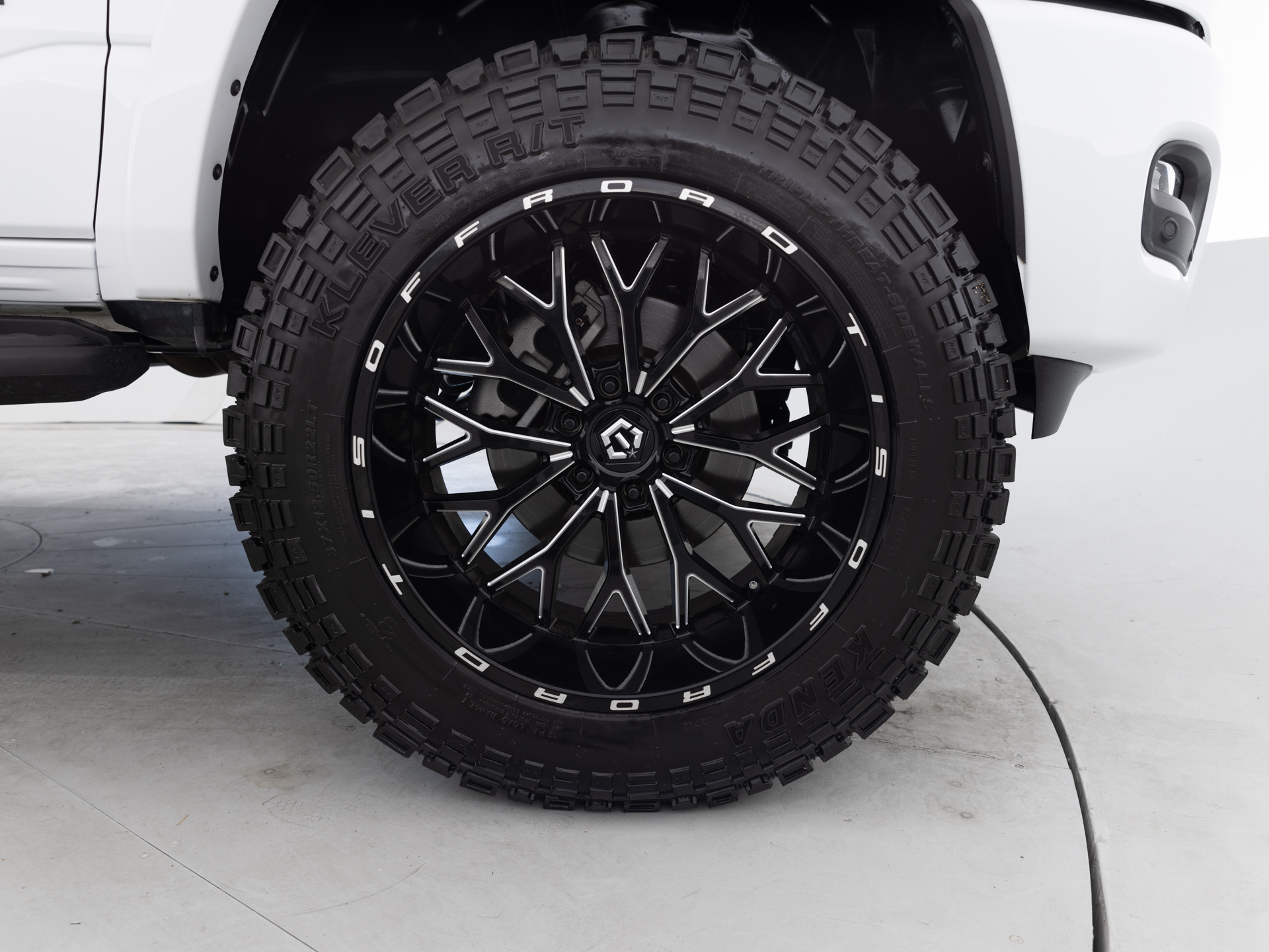 Used White Ram 1500 Big Horn-11 for Sale