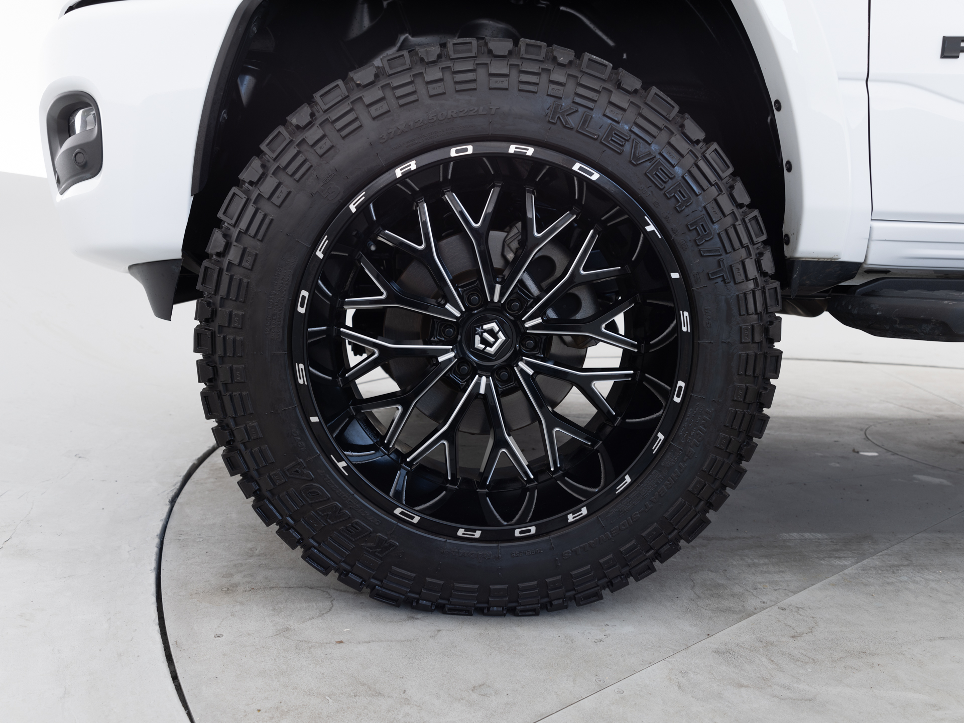 Used White Ram 1500 Big Horn-9 for Sale
