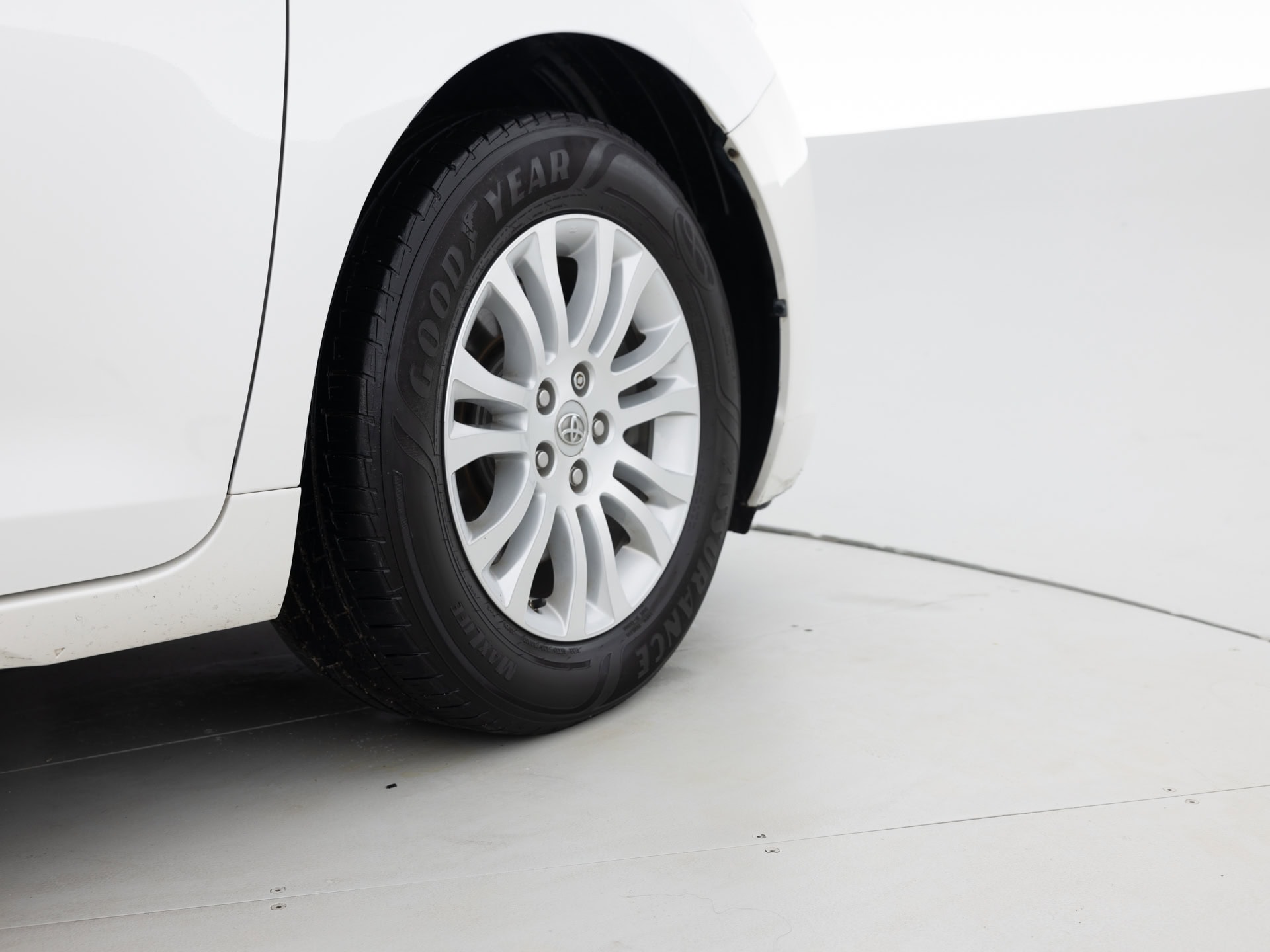 white totota sienna minivan 12