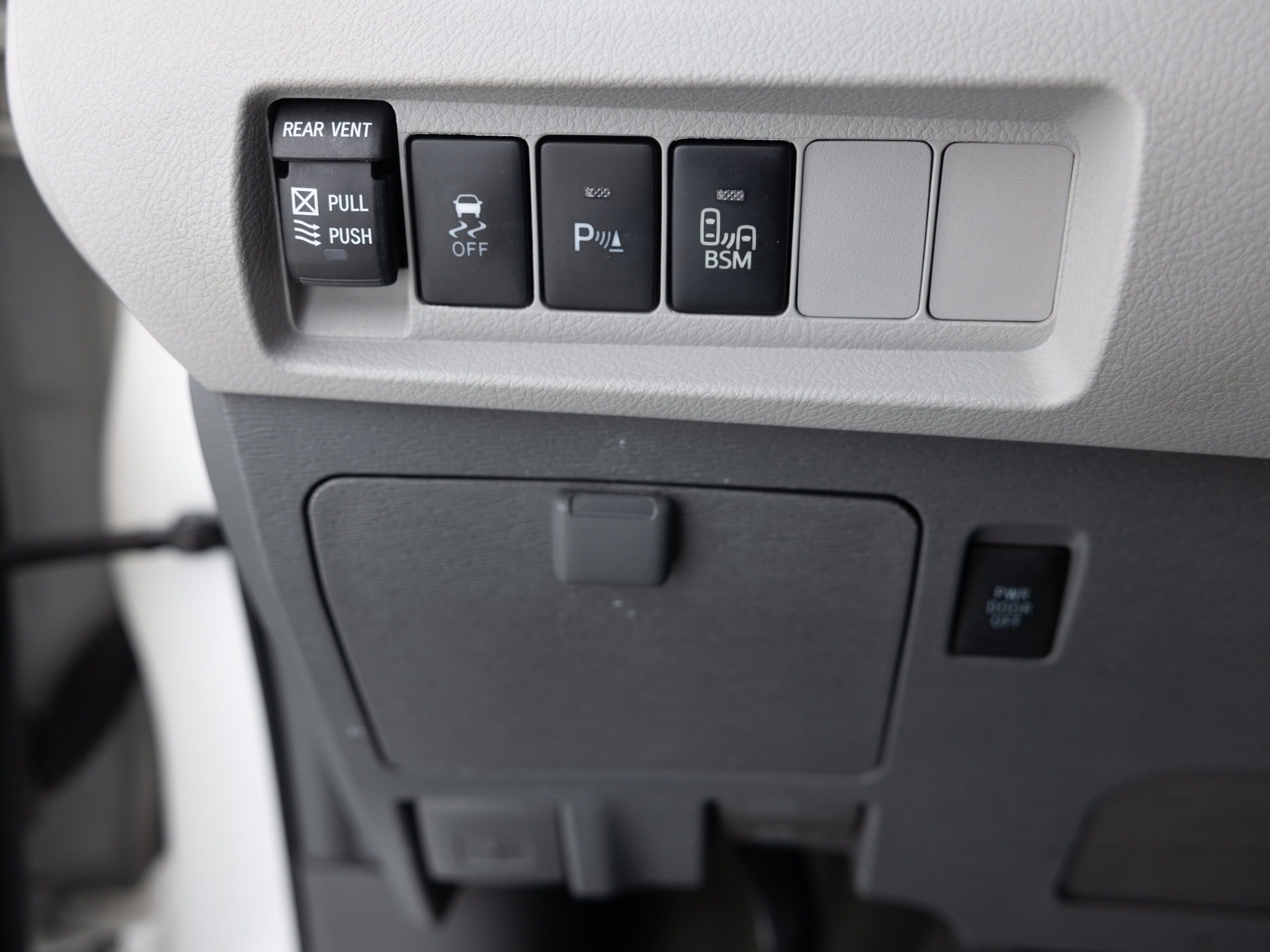 white totota sienna minivan 32