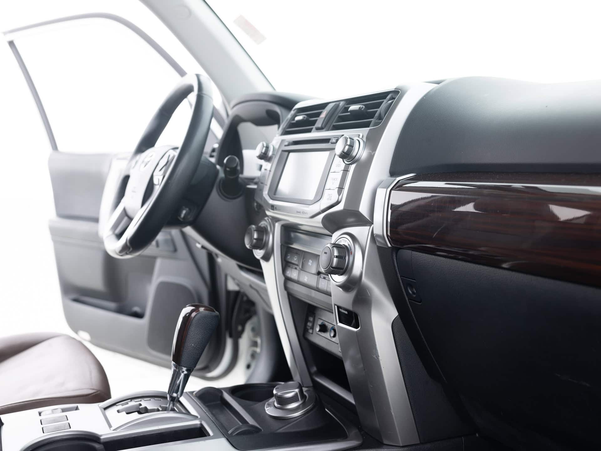 Used White Toyota 4Runner SR5_-17 for Sale