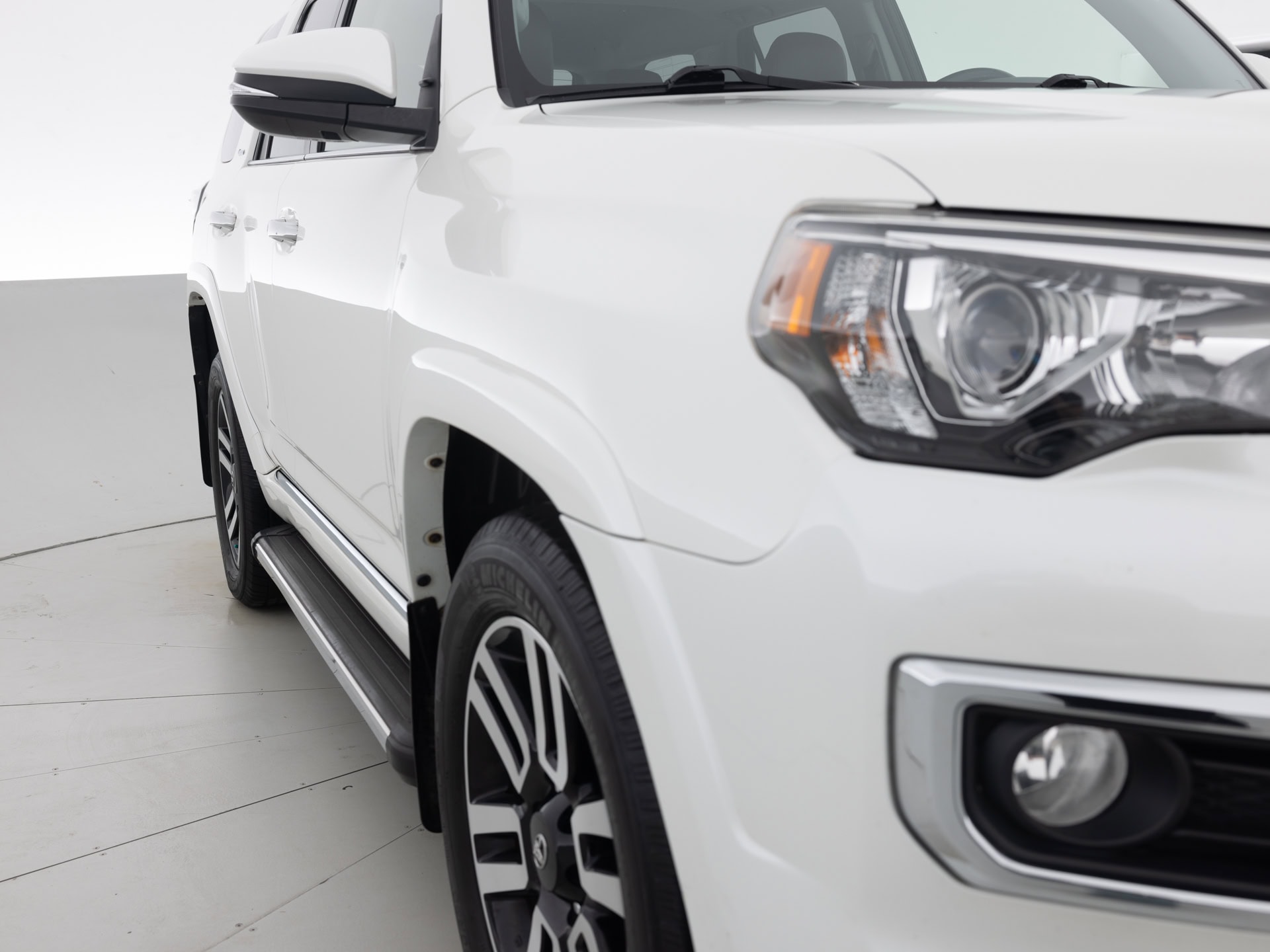 Used White Toyota 4Runner SR5_-2 for Sale