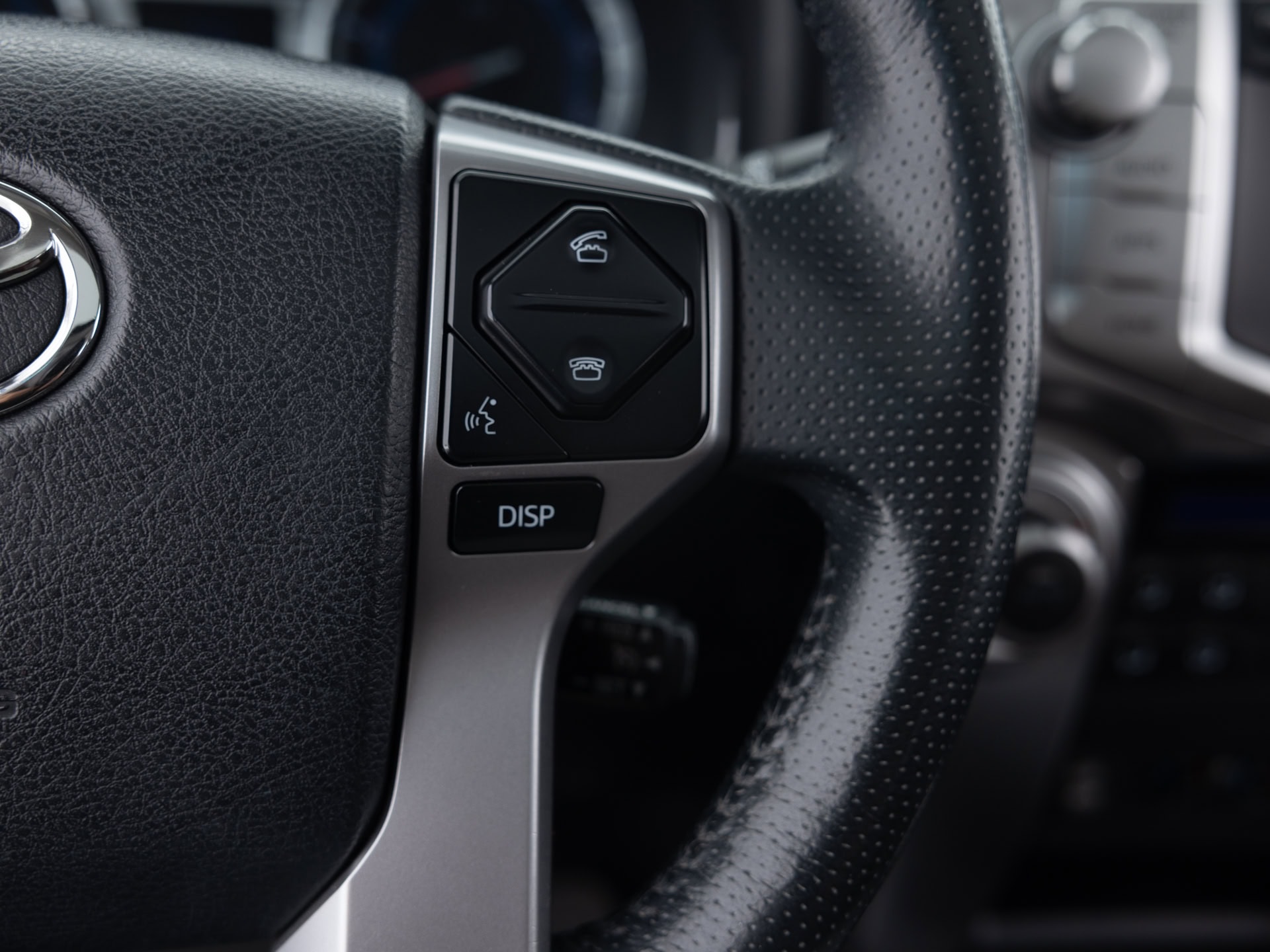 Used White Toyota 4Runner SR5_-28 for Sale