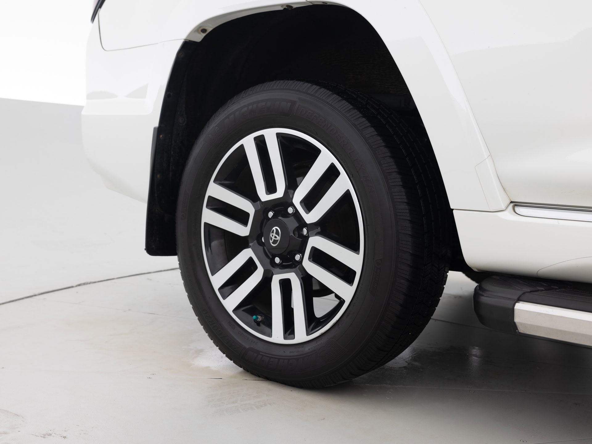 Used White Toyota 4Runner SR5_-9 for Sale