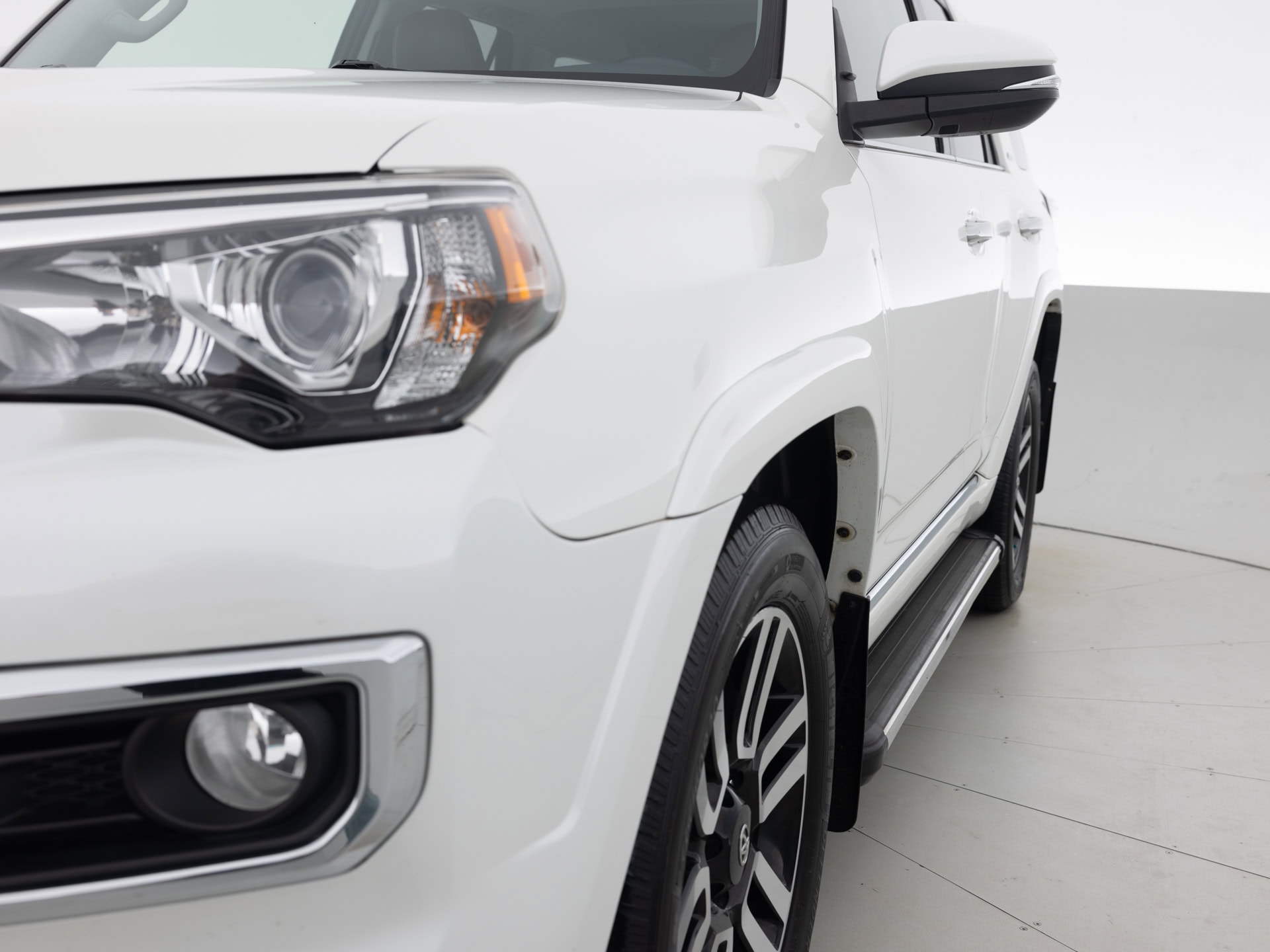 Used White Toyota 4Runner SR5_ for Sale