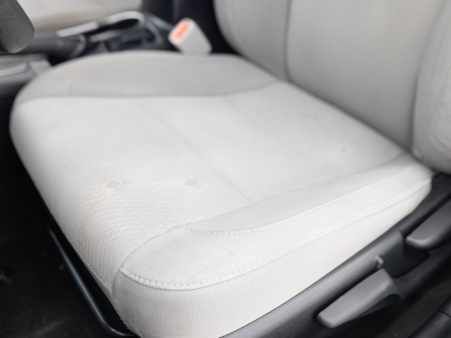 Used White Toyota Corolla LE-13 for Sale