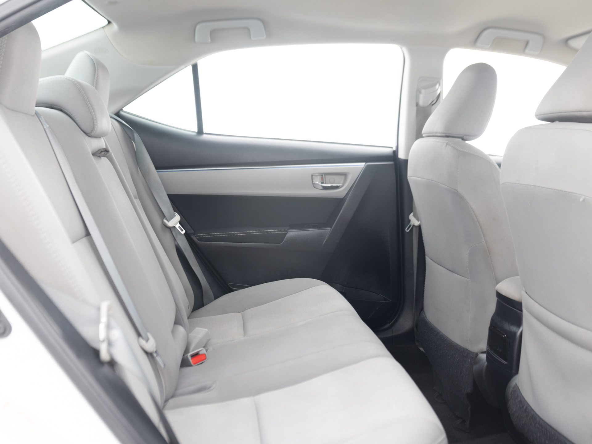 Used White Toyota Corolla LE-21 for Sale