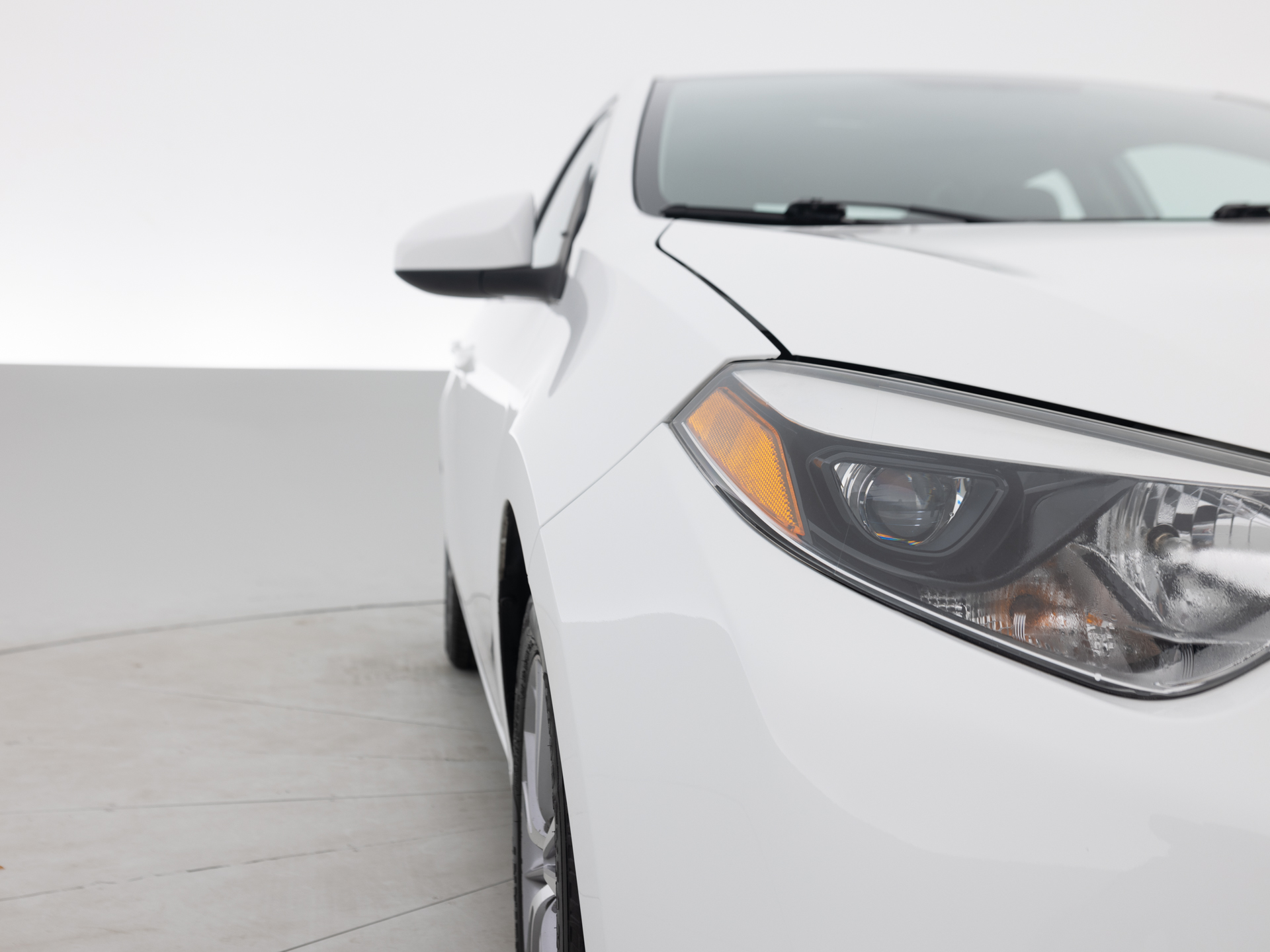 Used White Toyota Corolla LE-4 for Sale