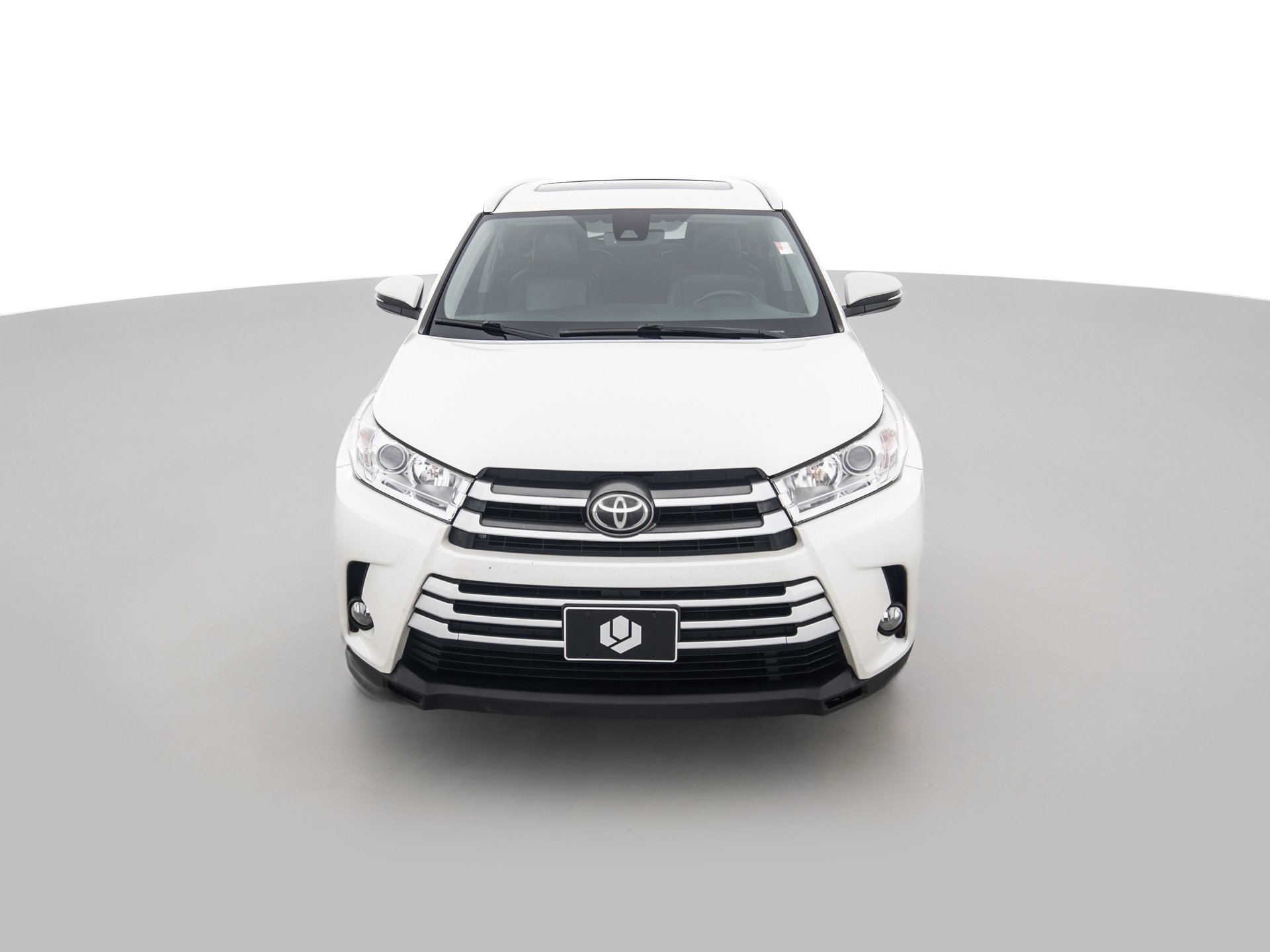 white toyota highlander xle