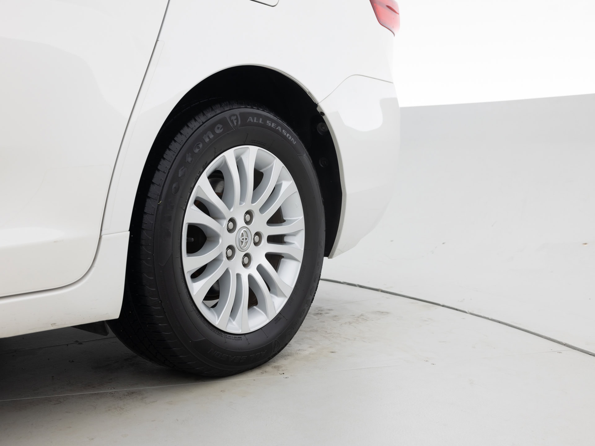 Used White Toyota Sienna Van-10 for Sale