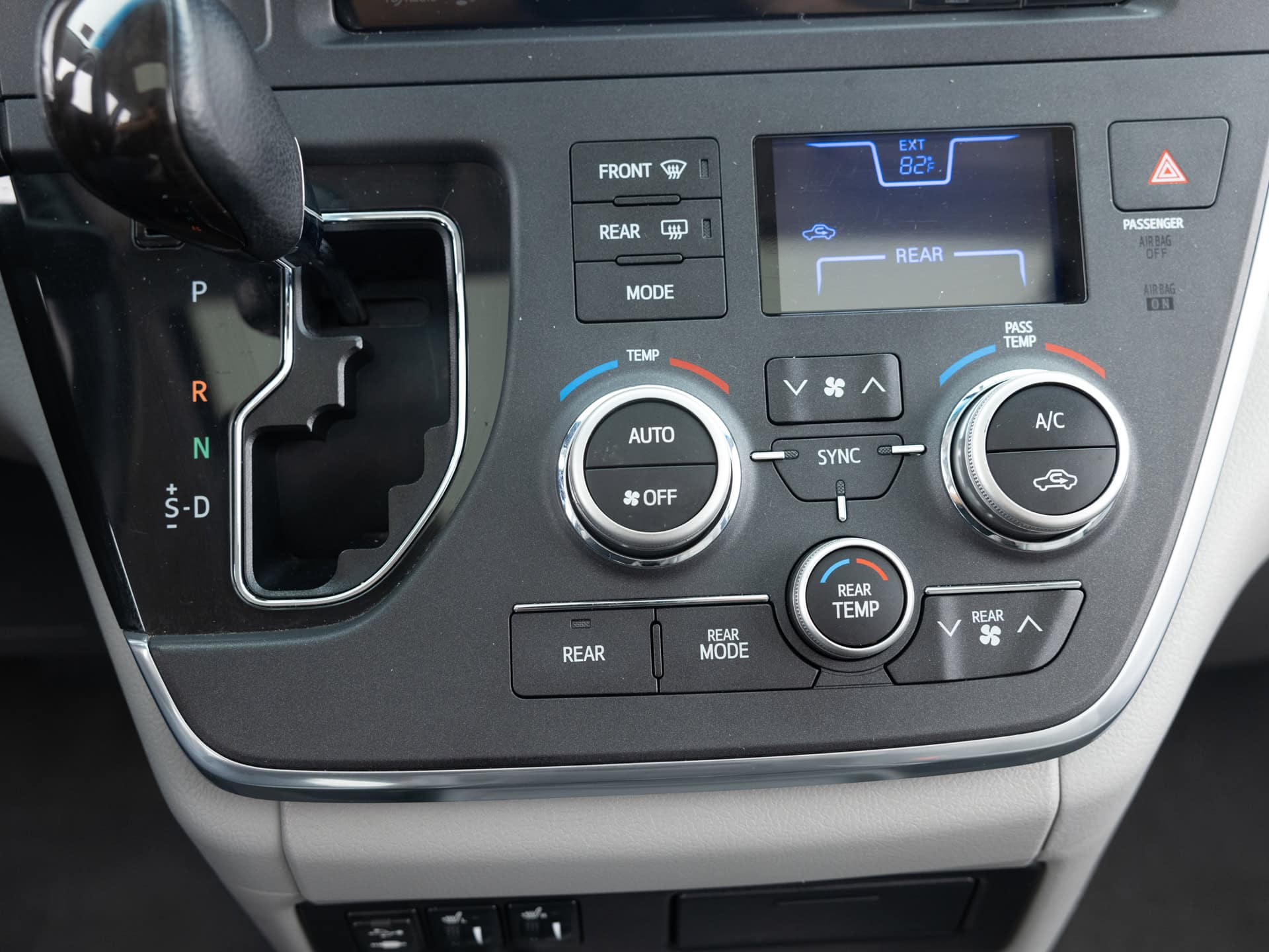 Used White Toyota Sienna Van-30 for Sale