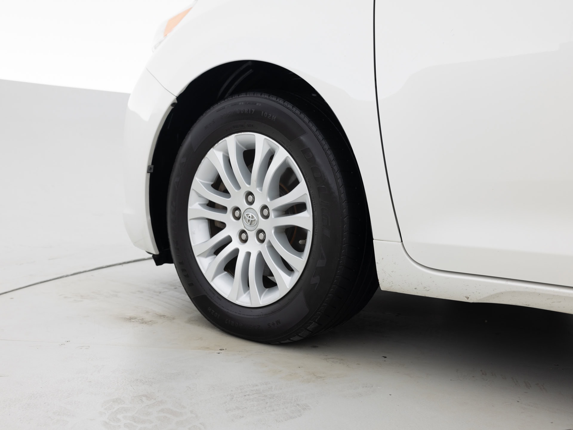 Used White Toyota Sienna Van-9 for Sale