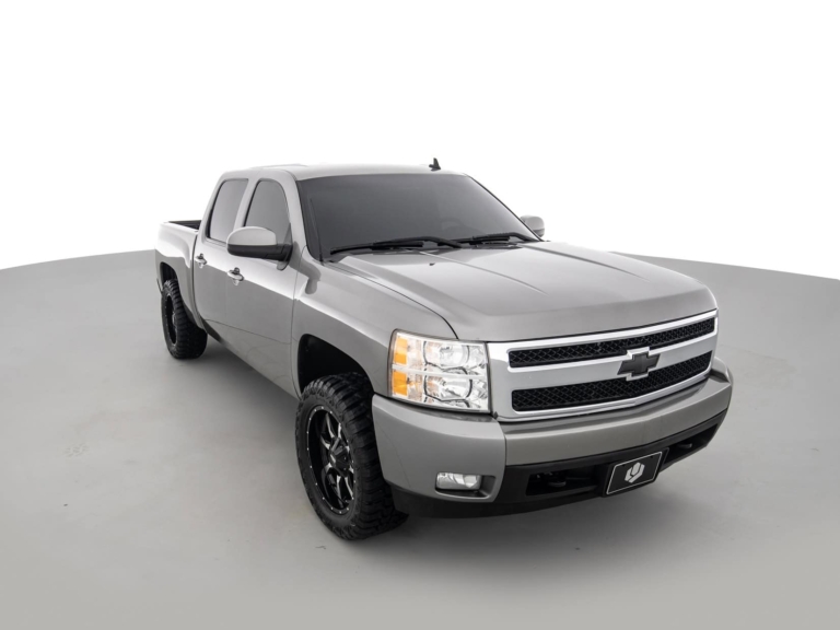 LEVELED 2008 CHEVROLET SILVERADO