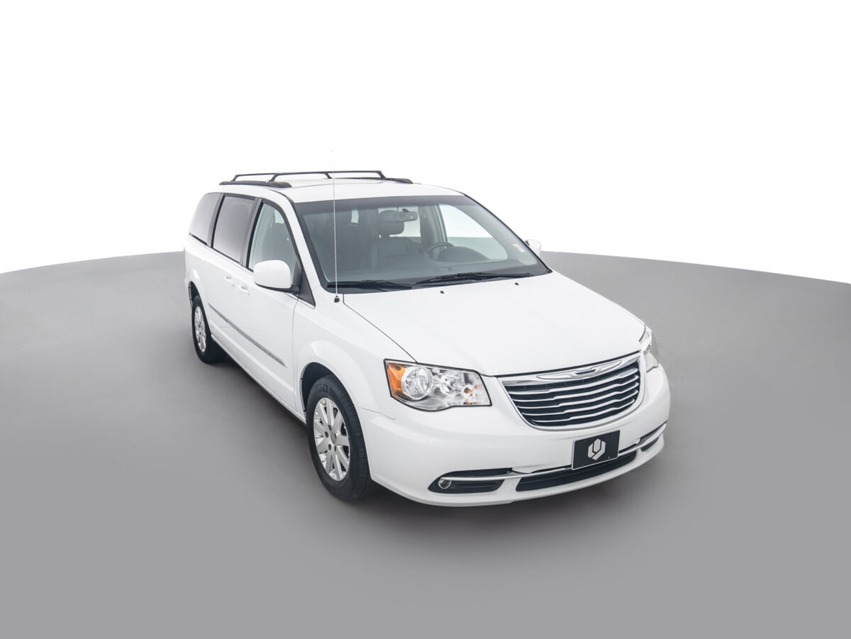 SIMILAR VEHICLES FOR SALE: USED 2016 Chrysler Town & Country